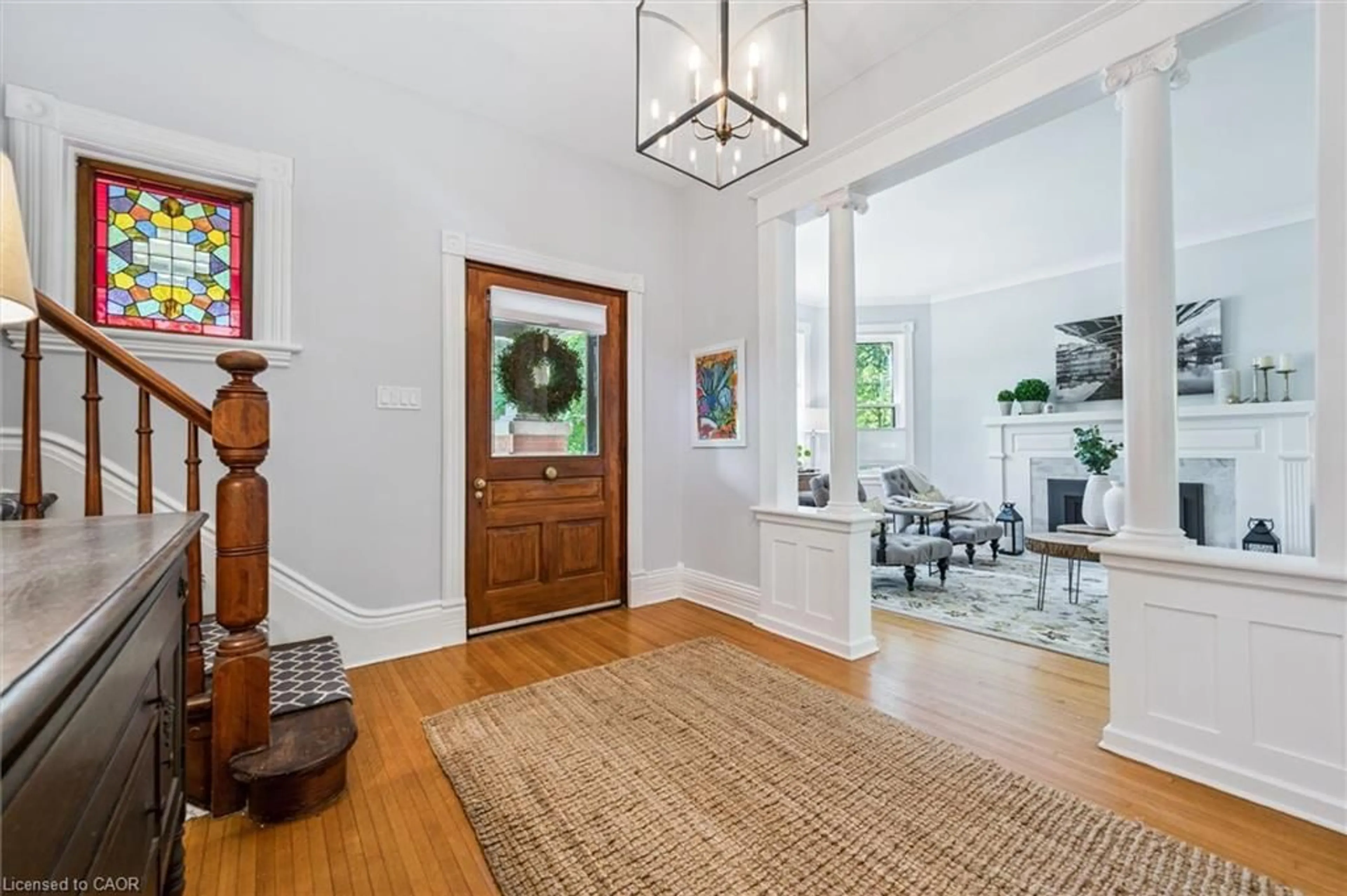 Indoor entryway for 94 Colborne St, Elora Ontario N0B 1S0