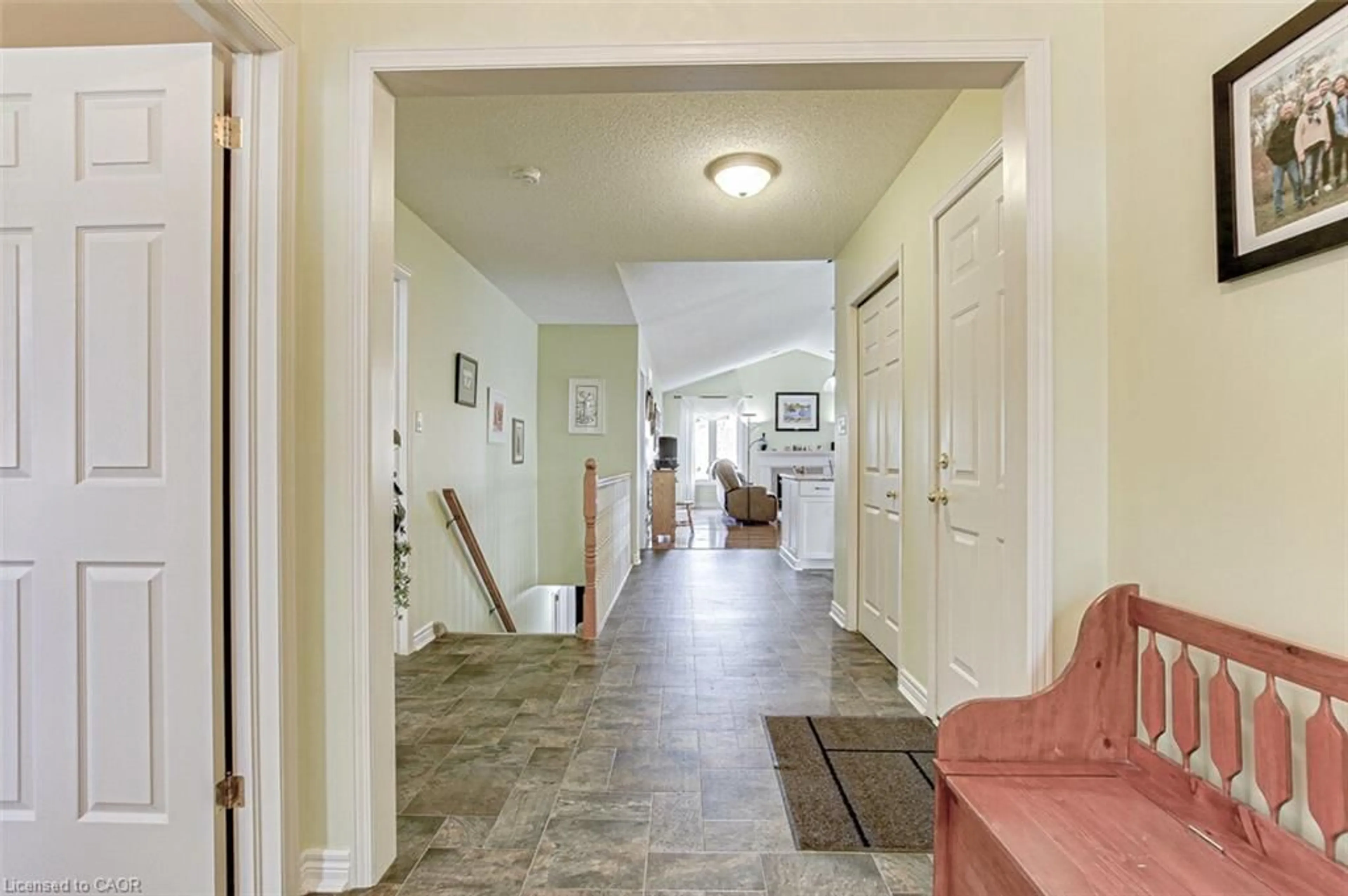 Indoor entryway for 87 Donker Dr #24, St. Thomas Ontario N5P 4L2
