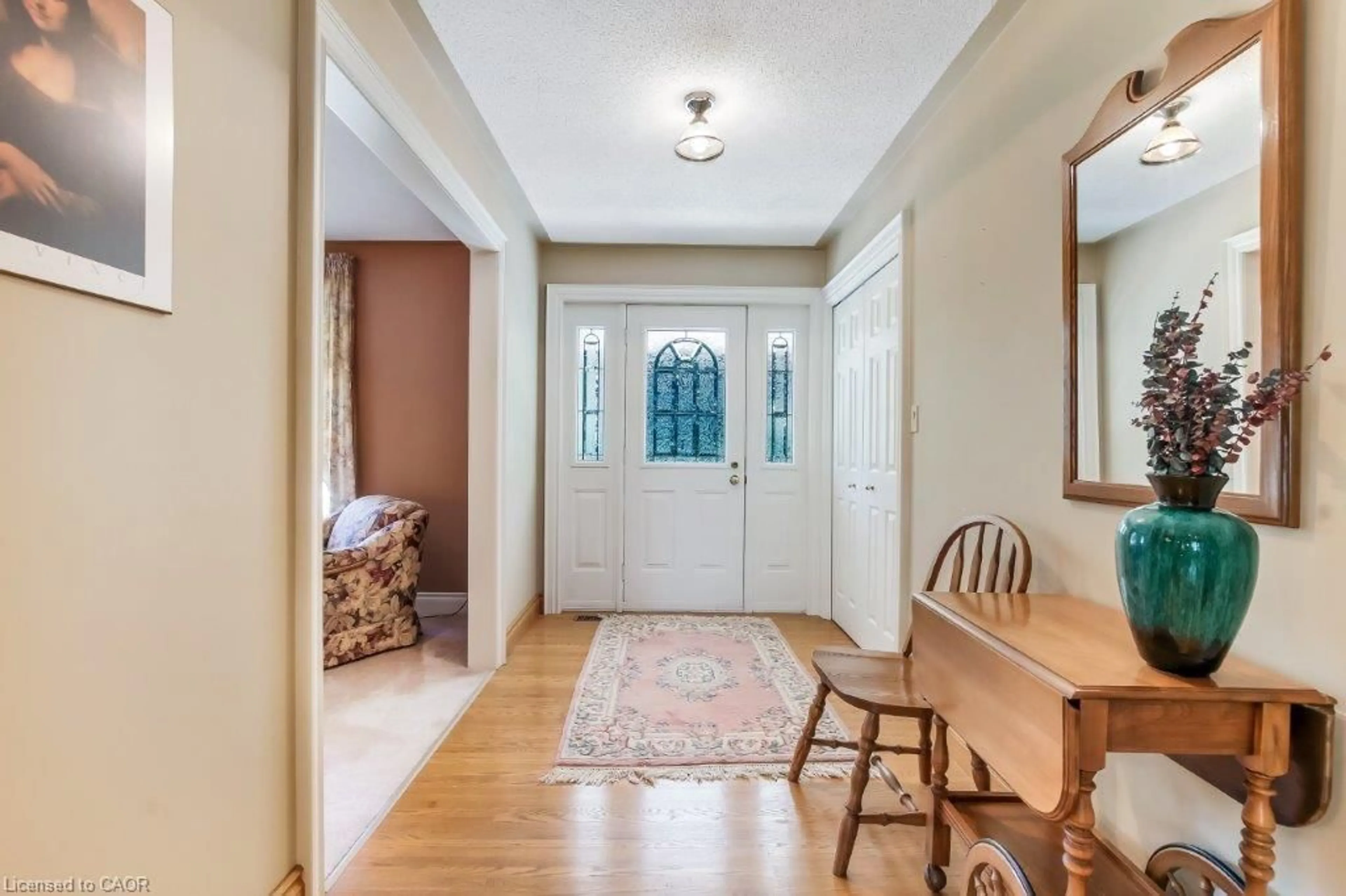 Indoor entryway for 1347 Windham Road 10, Windham Centre Ontario N0E 2A0