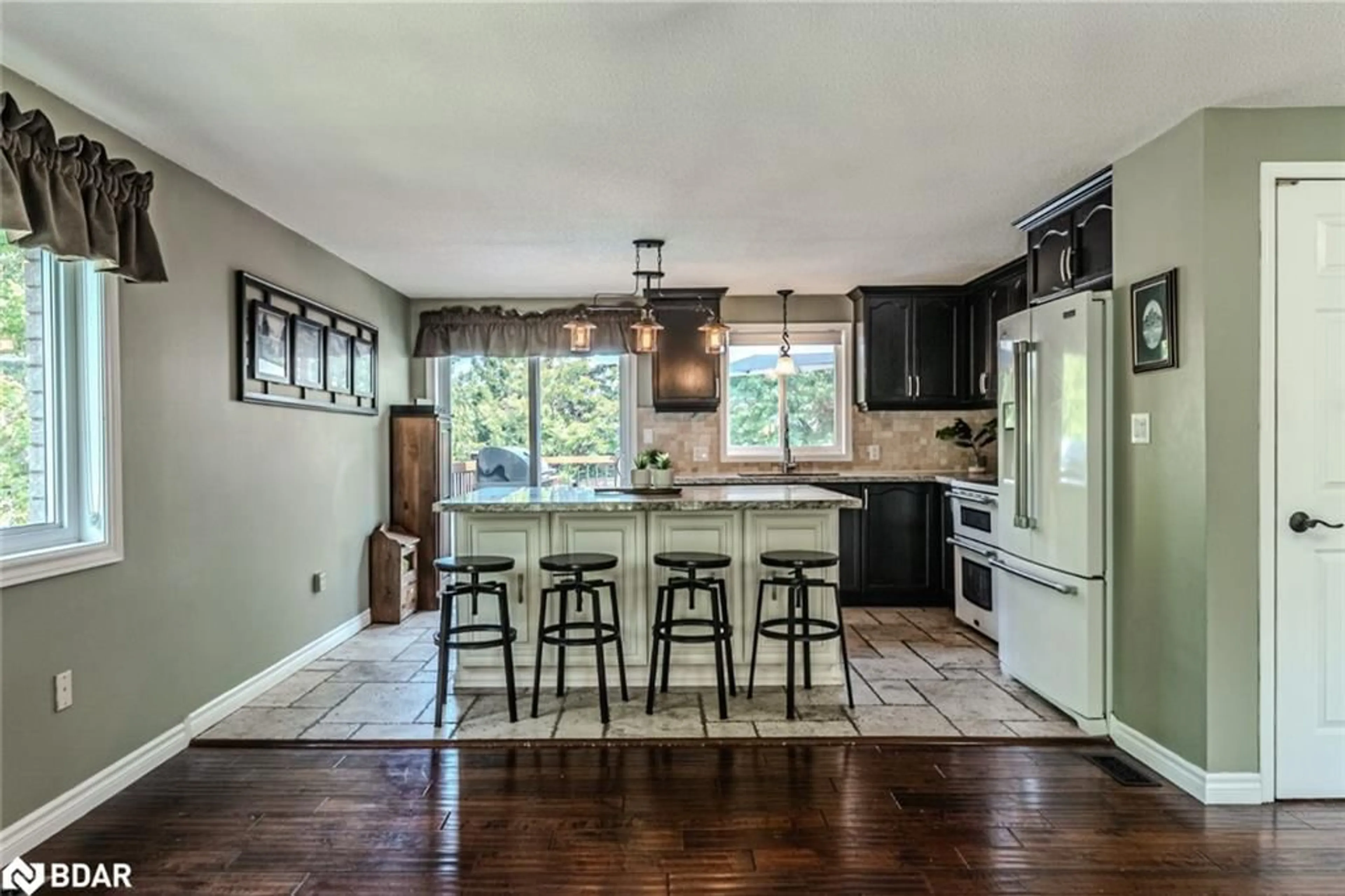Open concept kitchen, ceramic/tile floor for 1 Wessenger Dr, Barrie Ontario L4N 8R8