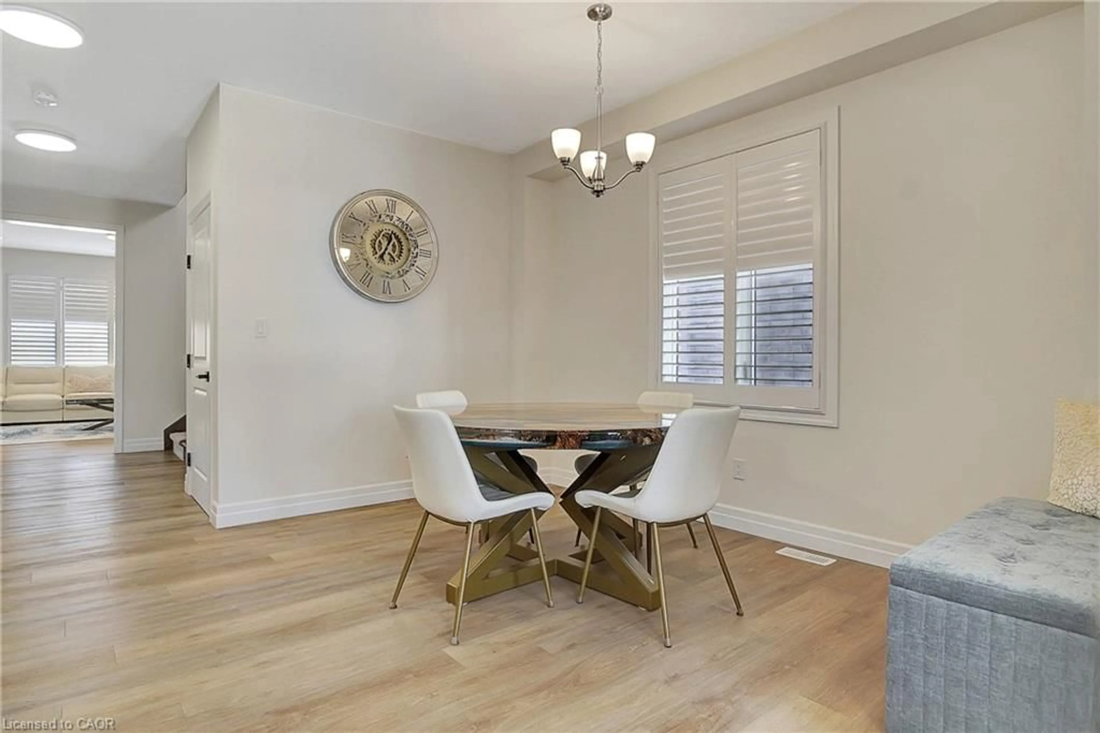 Dining room, wood/laminate floor for 909 Dunnigan Crt, Kitchener Ontario N2B 3J7