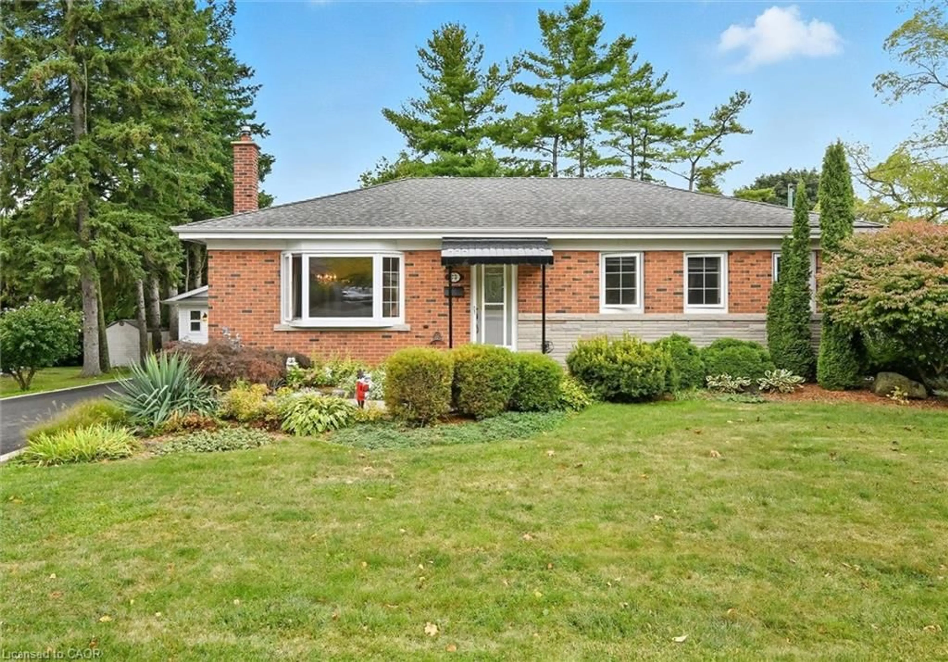 Home with brick exterior material, street for 13 James St, Waterdown Ontario L0R 2H0