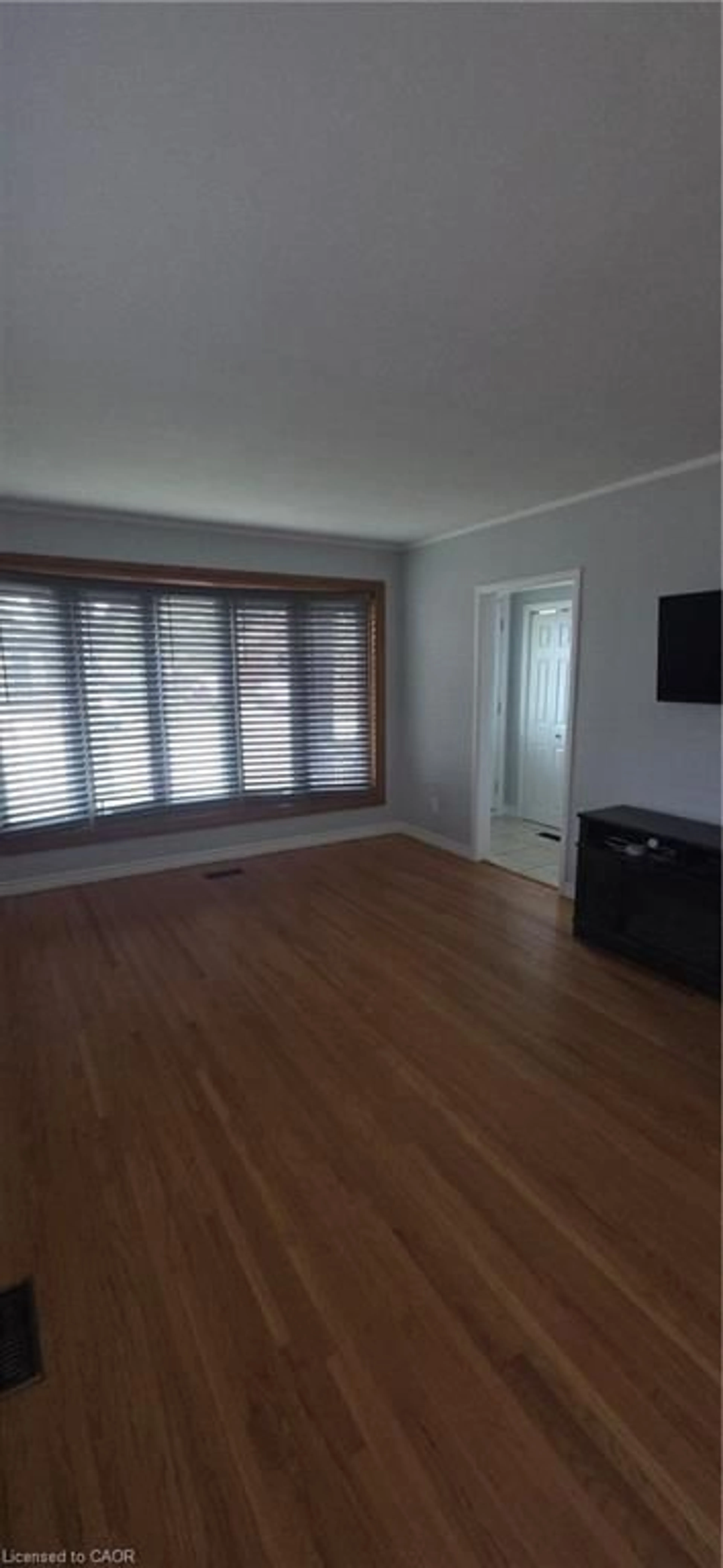 A pic of a room for 540 East 27th St, Hamilton Ontario L8V 3H5