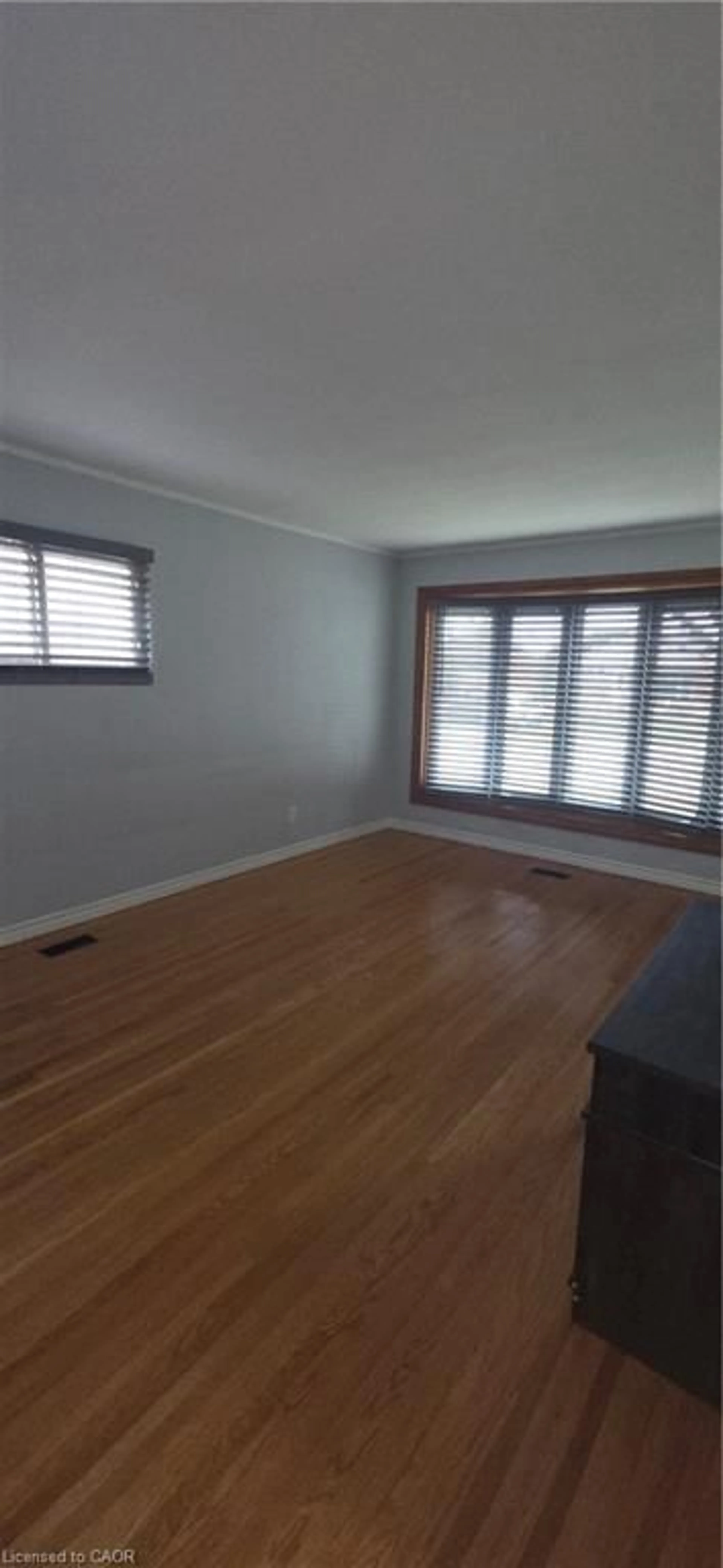 A pic of a room for 540 East 27th St, Hamilton Ontario L8V 3H5