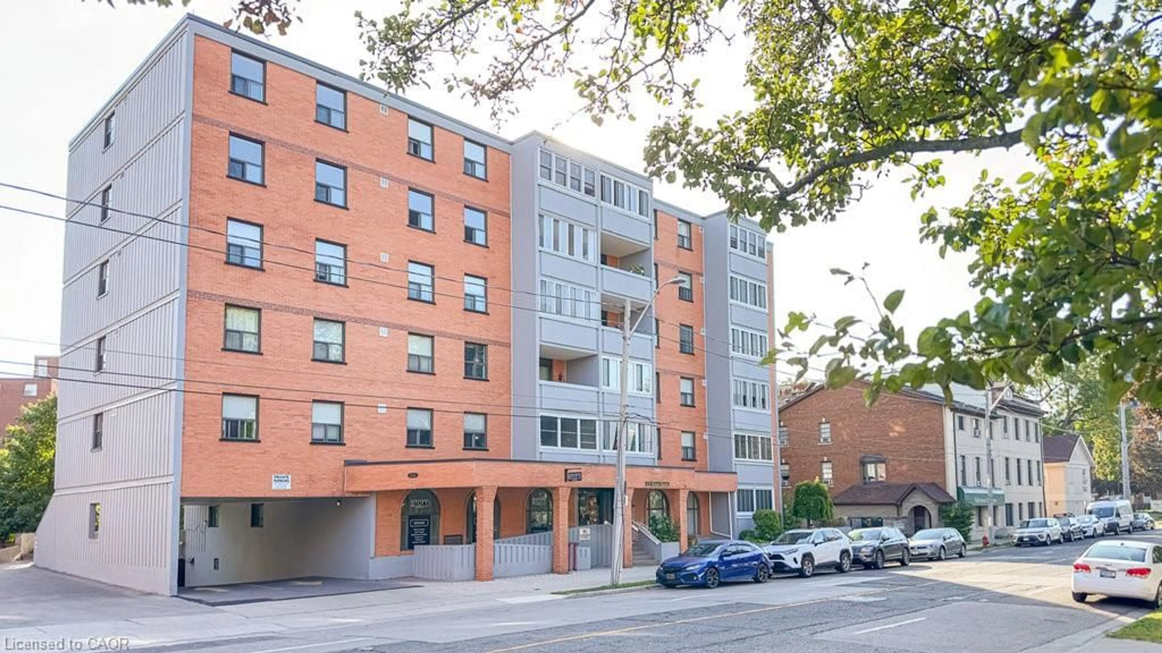 Unknown for 23 Main St #205, Dundas Ontario L9H 2P7