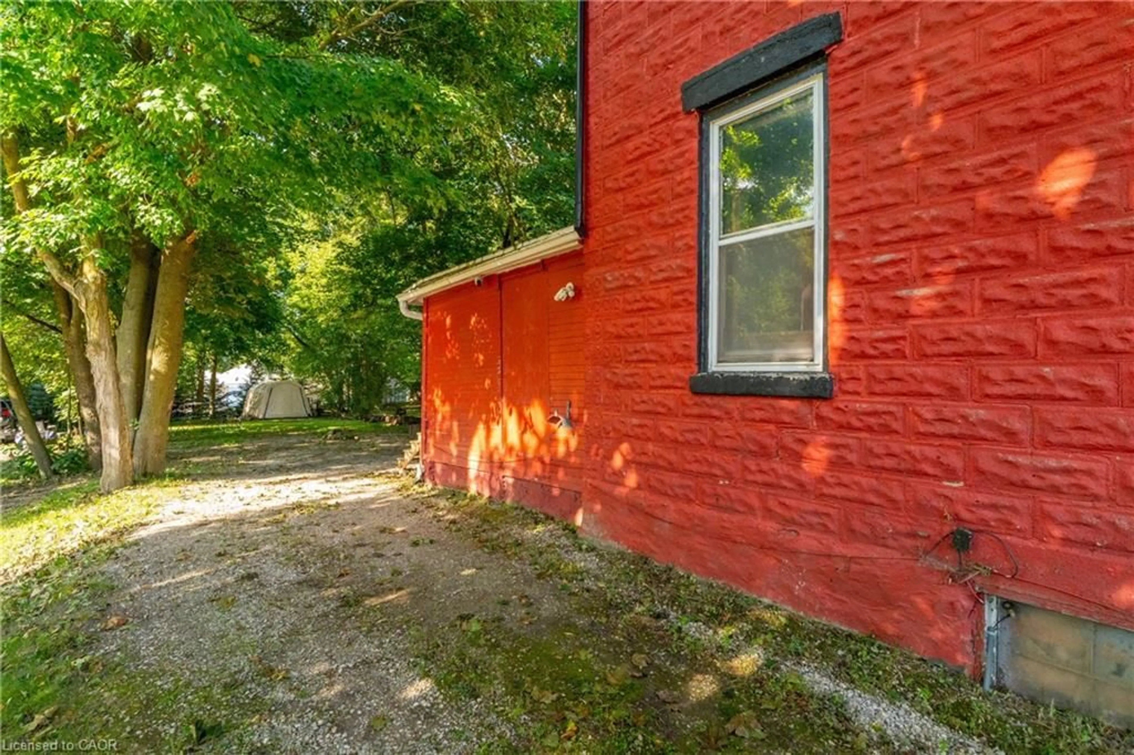 Patio, building for 349 Main St, Mount Forest Ontario N0G 2L0