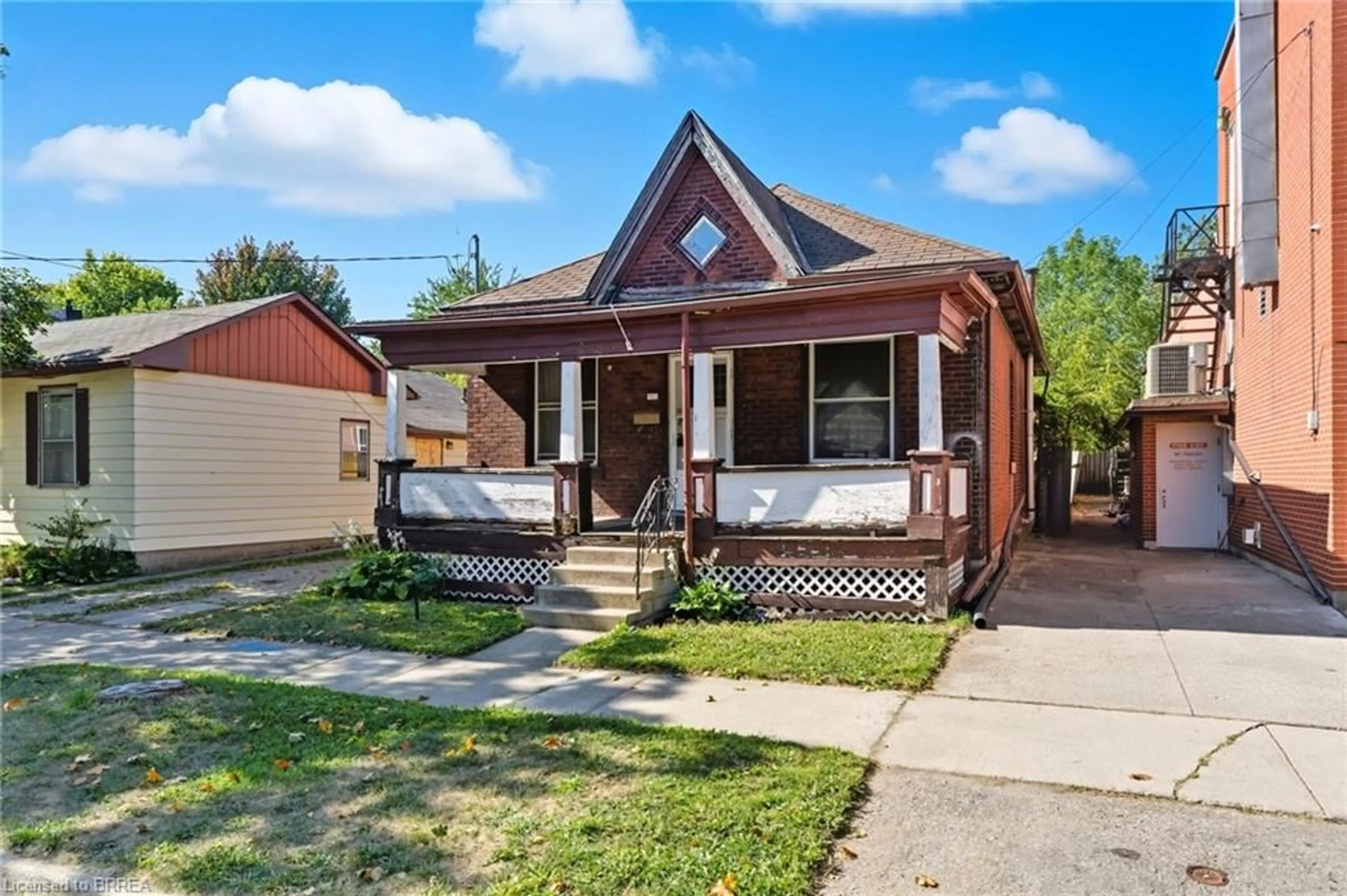 Home with brick exterior material, street for 150 Pearl St, Brantford Ontario N3T 3P4