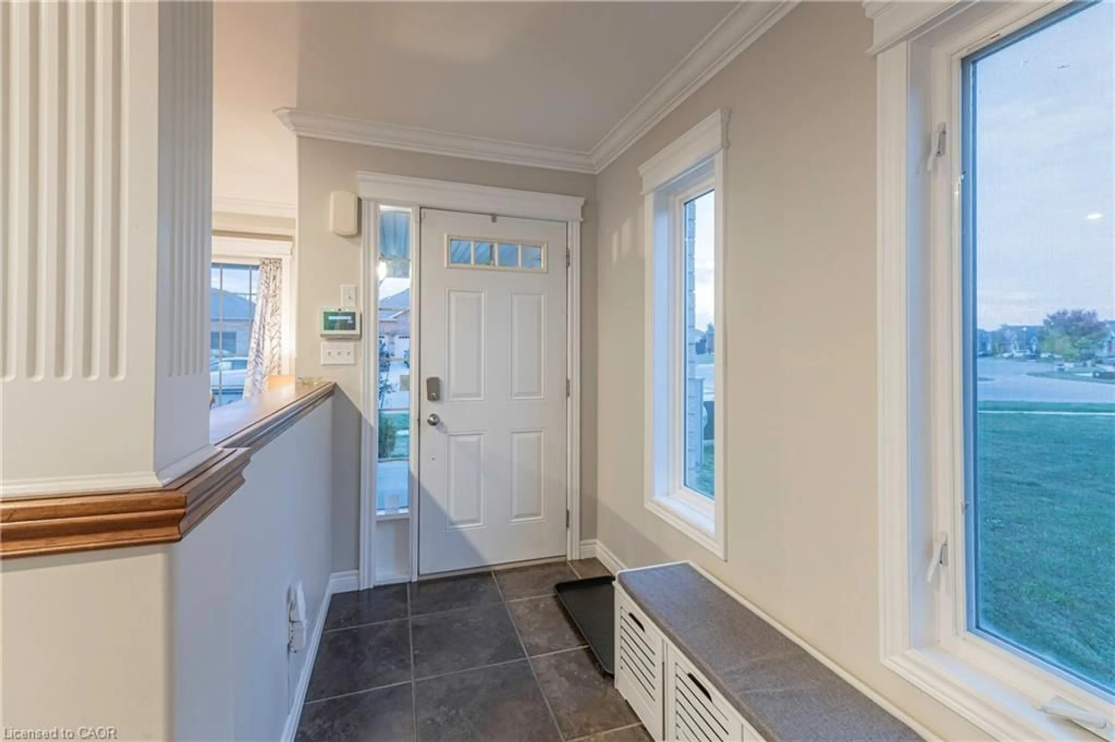 Indoor entryway for 374 Fairway Rd, Woodstock Ontario N4T 0E1