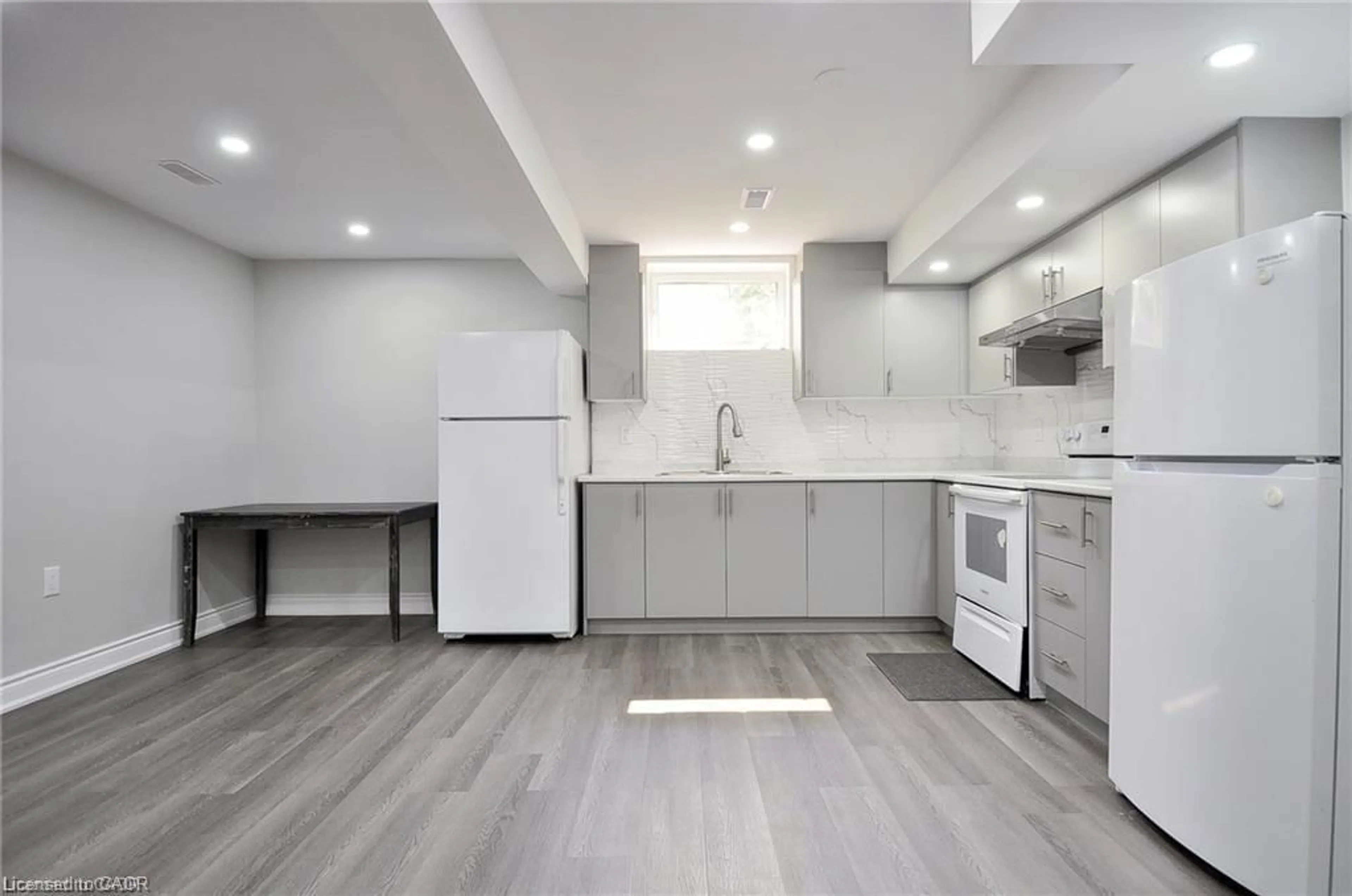 Open concept kitchen, unknown for 33 Bankside Dr, Kitchener Ontario N2N 3L3