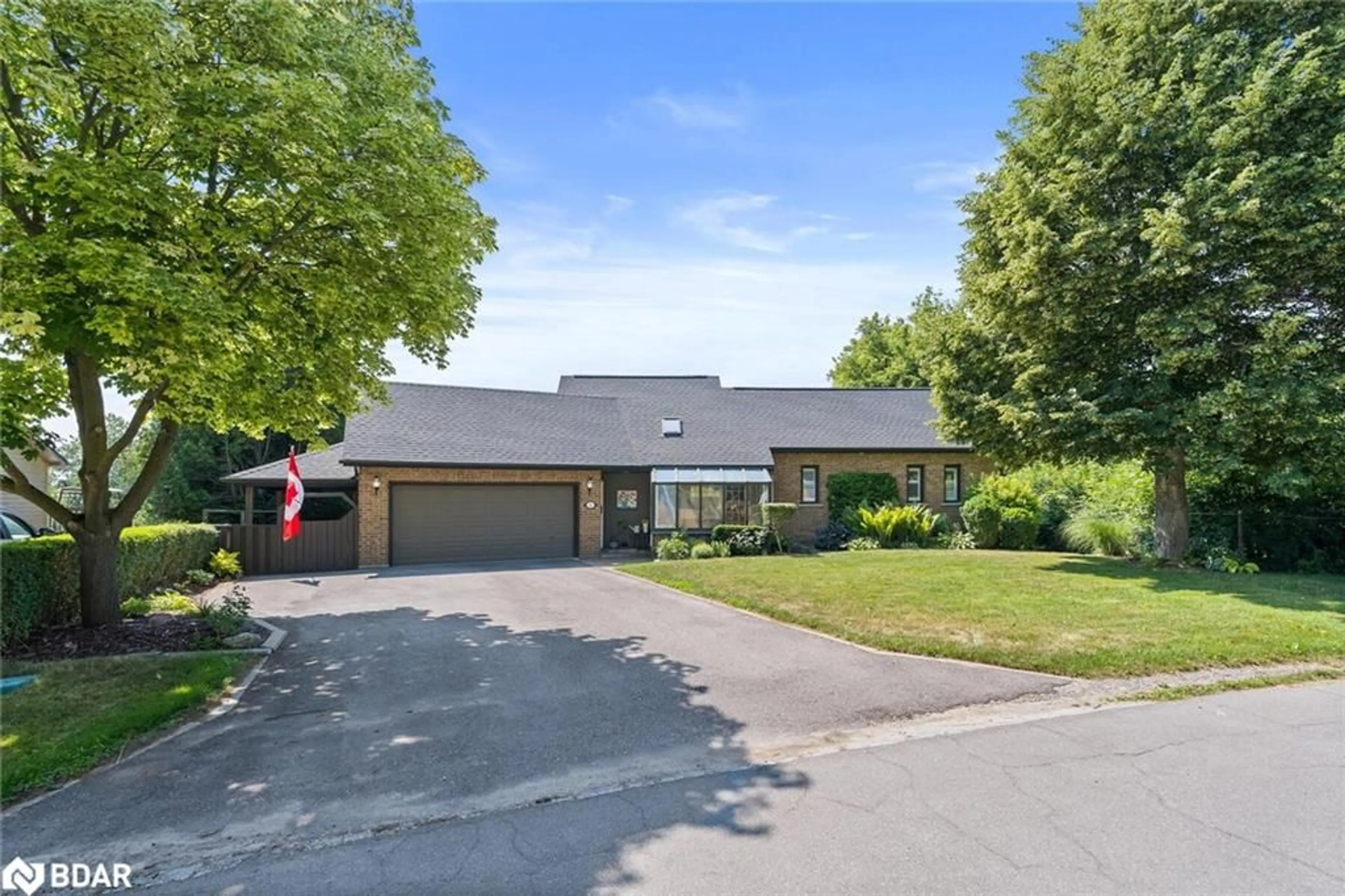 A pic from outside/outdoor area/front of a property/back of a property/a pic from drone, street for 1 Erinlea Cres, Erin Ontario N0B 1T0