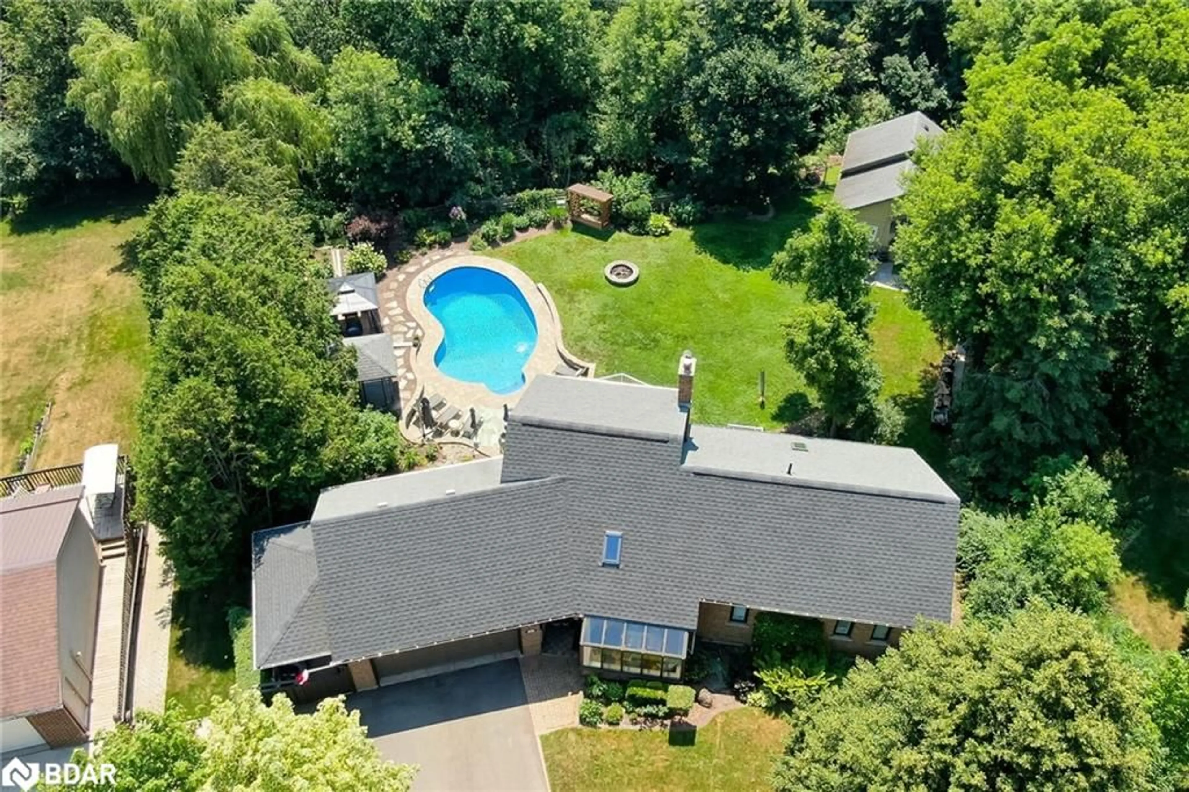A pic from outside/outdoor area/front of a property/back of a property/a pic from drone, water/lake/river/ocean view for 1 Erinlea Cres, Erin Ontario N0B 1T0