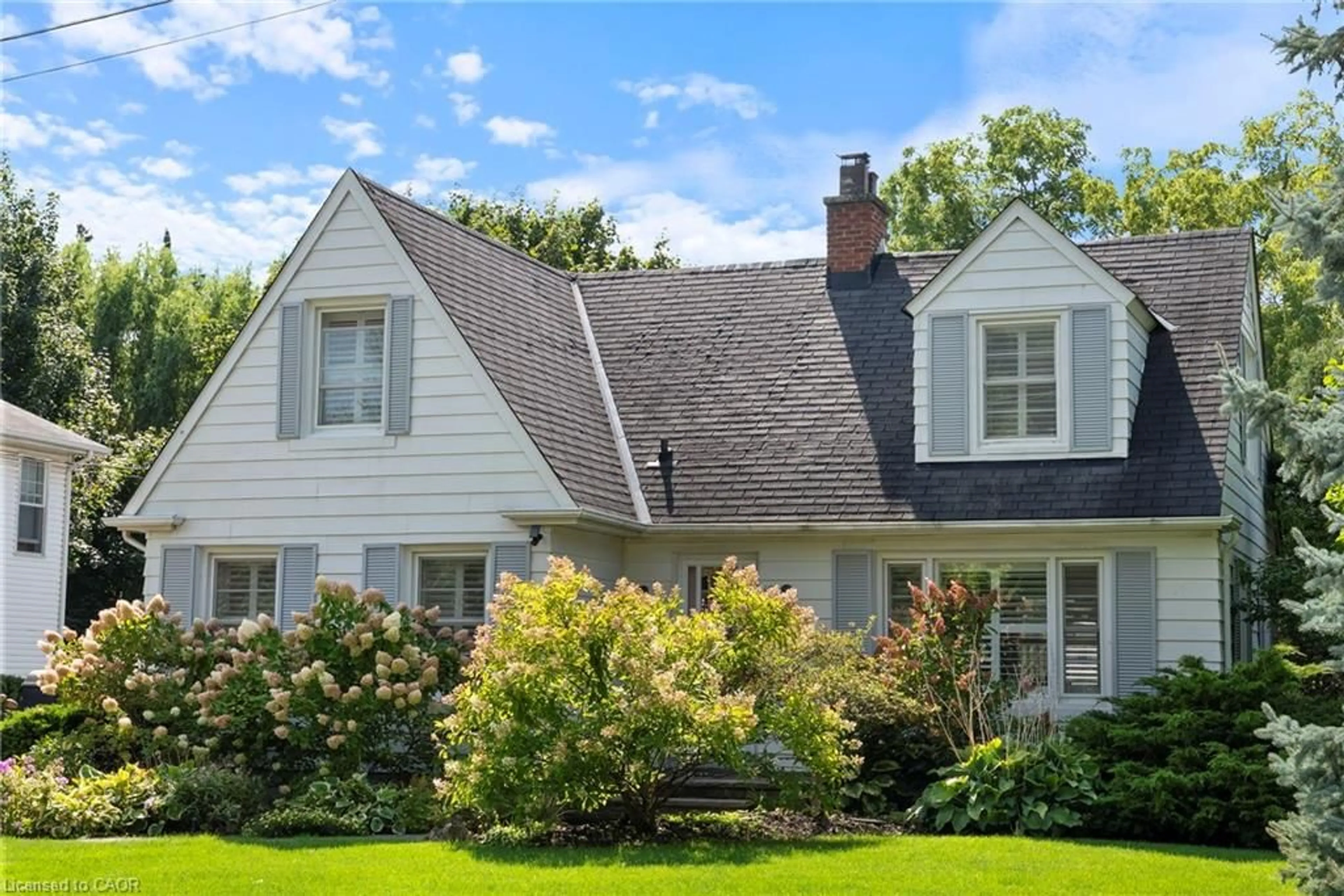 Home with vinyl exterior material, street for 124 Lydia Ave, Milton Ontario L9T 2H1