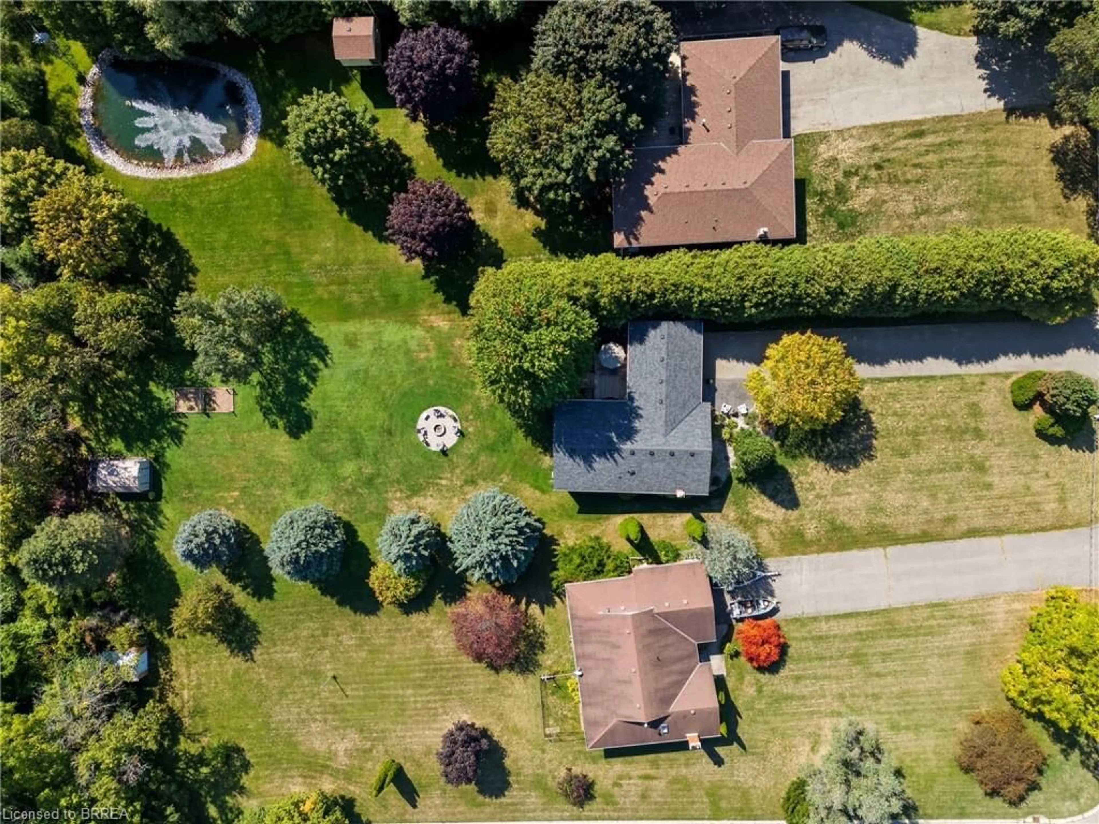 A pic from outside/outdoor area/front of a property/back of a property/a pic from drone, street for 8 First St, Mount Pleasant Ontario N0E 1K0