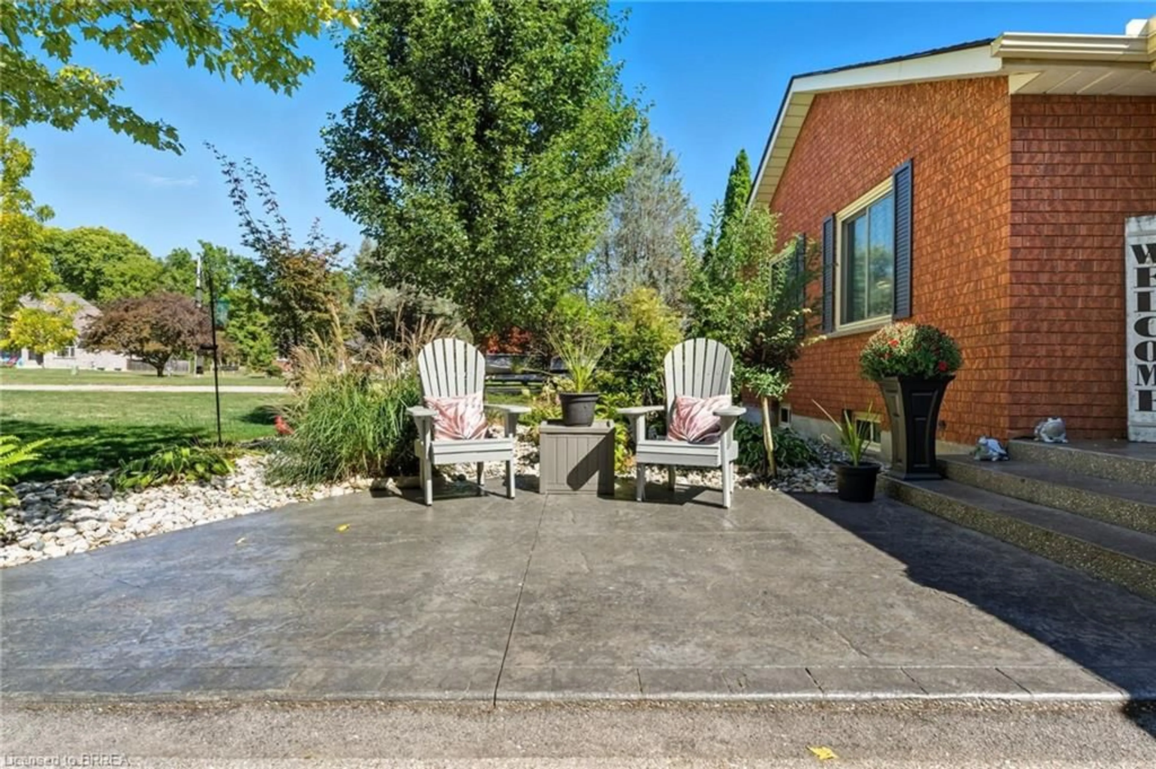 Patio, street for 8 First St, Mount Pleasant Ontario N0E 1K0