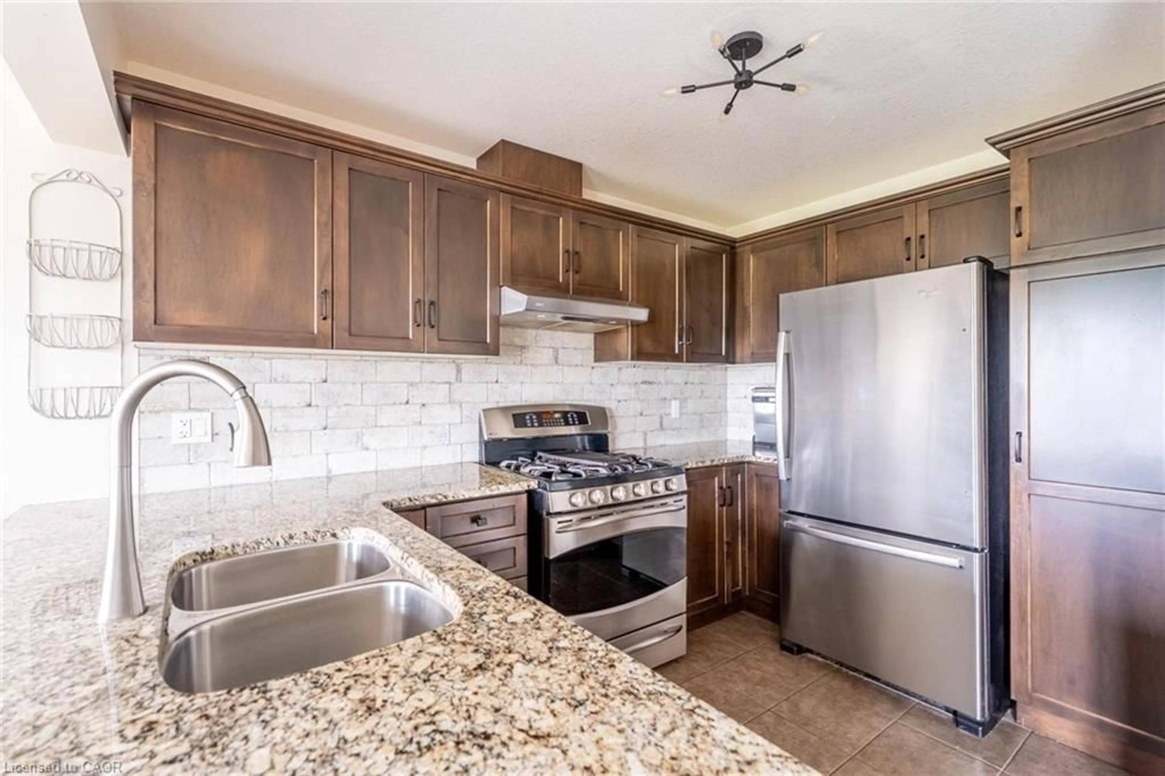 Standard kitchen, ceramic/tile floor for 159 Kemp Cres, Guelph Ontario N1E 0K1