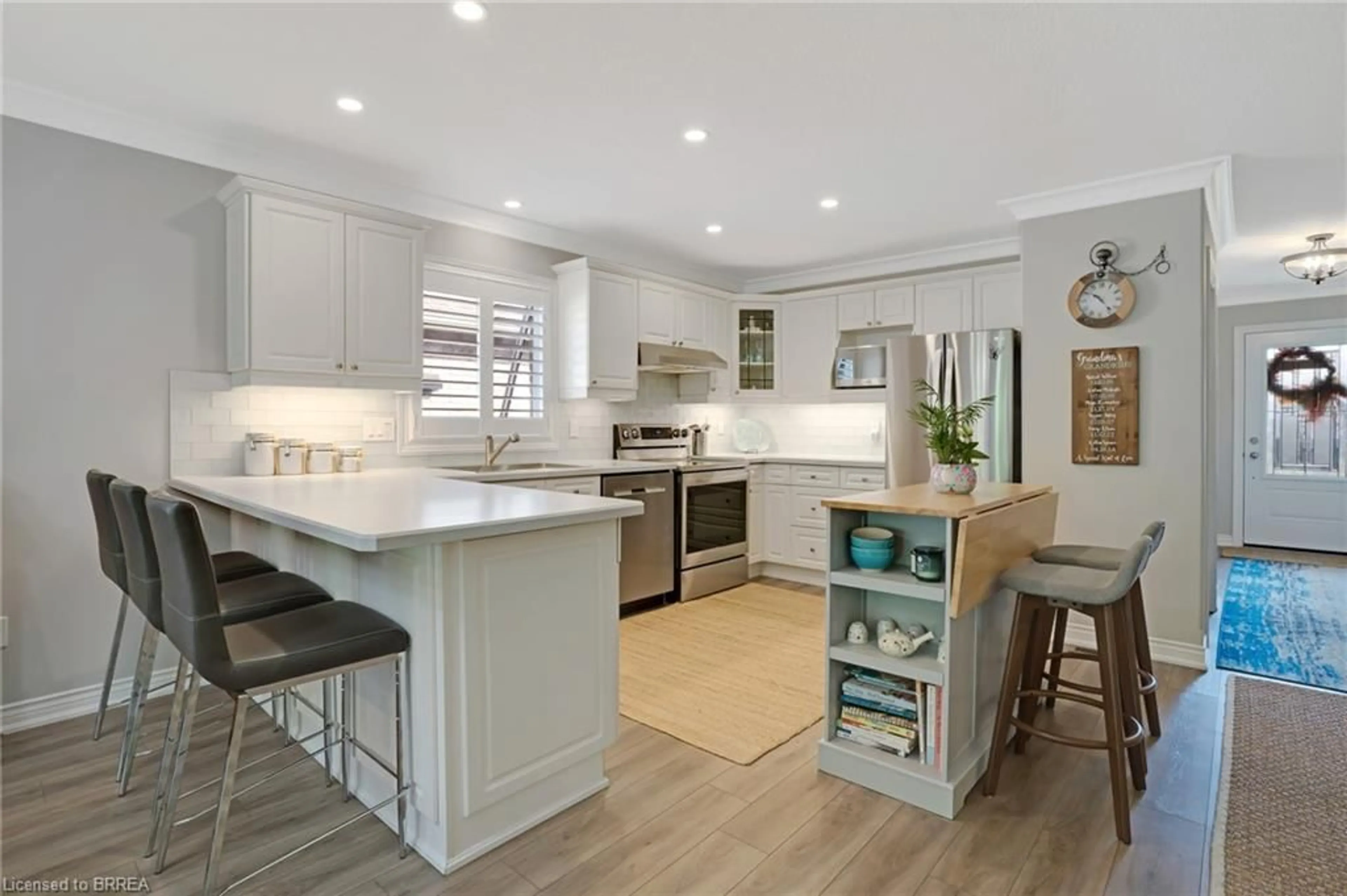 Open concept kitchen, unknown for 110 Somerset Rd #5, Brantford Ontario N3R 5A8