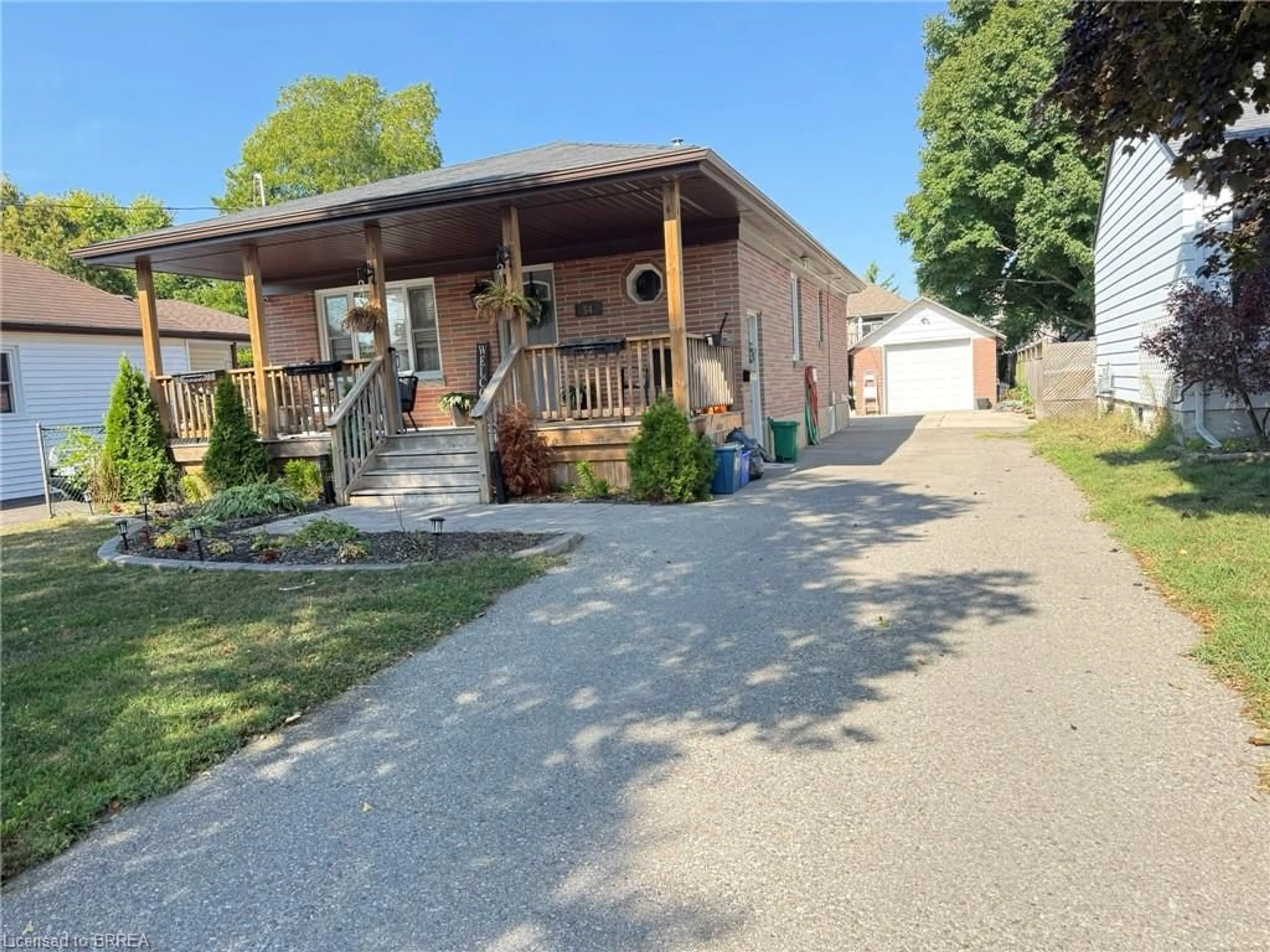 A pic from outside/outdoor area/front of a property/back of a property/a pic from drone, street for 54 Fulton St, Brantford Ontario N3R 4E7