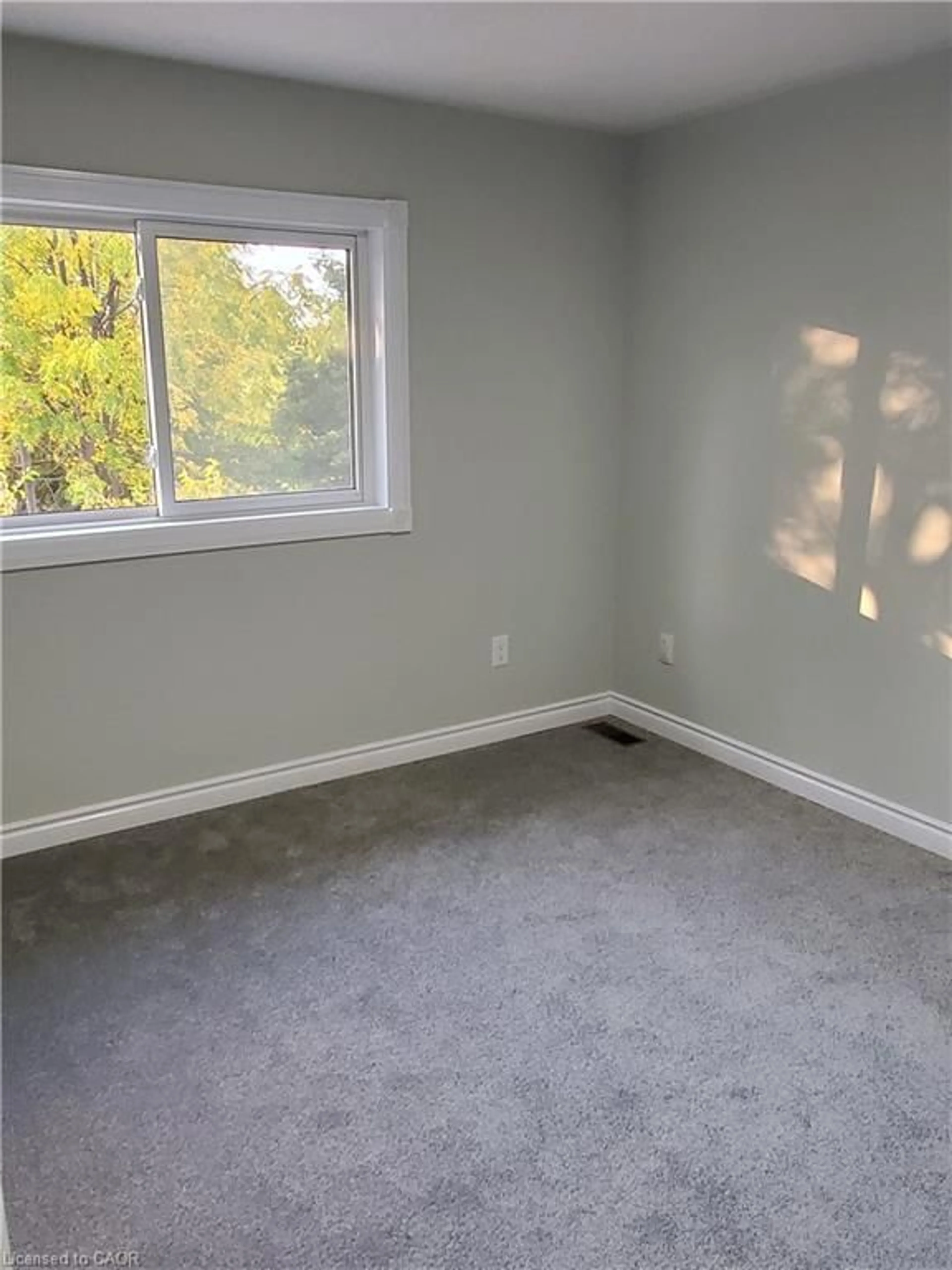 A pic of a room for 620 A Pinerow Cres, Waterloo Ontario N2T 2K6