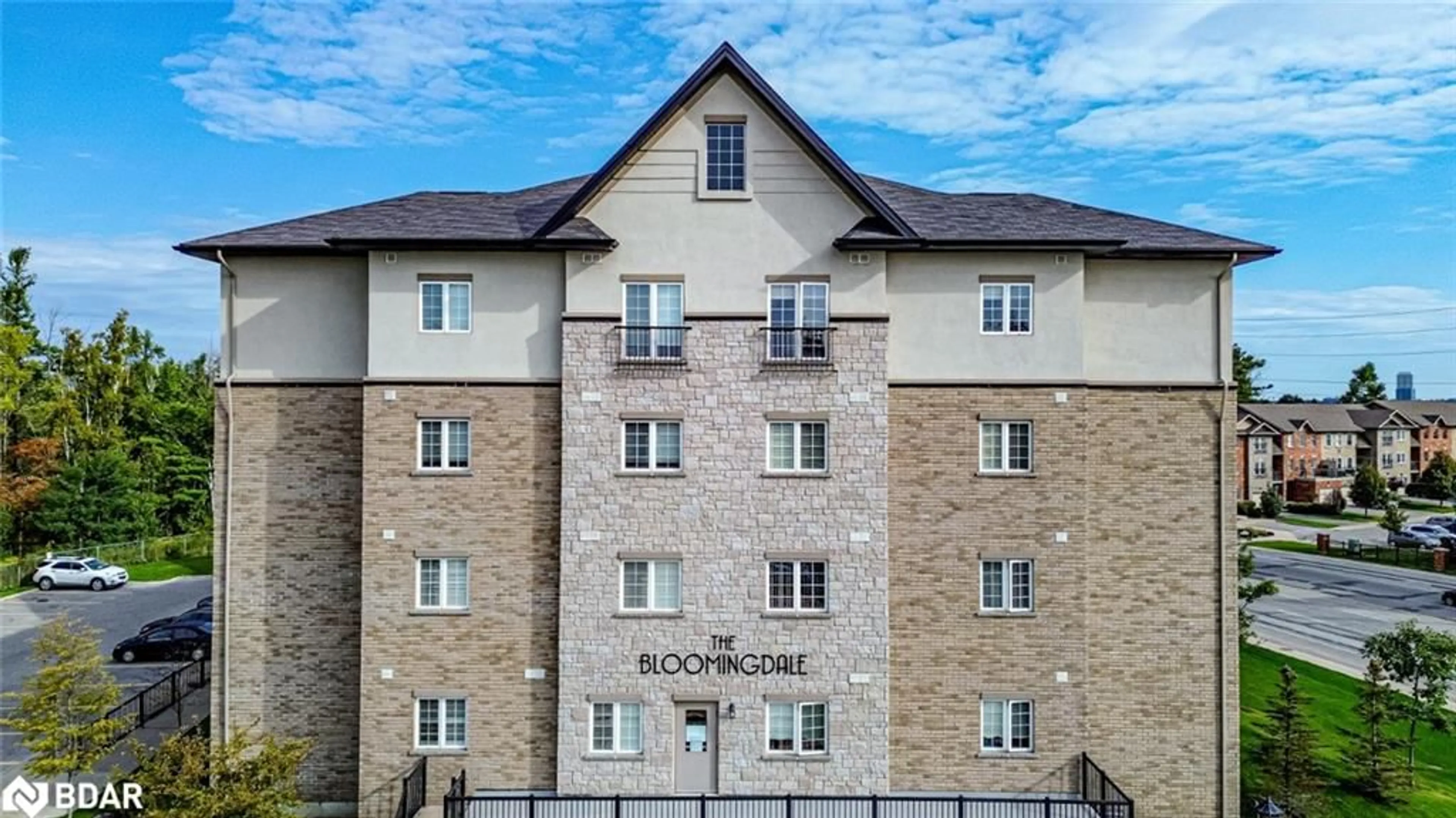 A pic from outside/outdoor area/front of a property/back of a property/a pic from drone, building for 40 Ferndale Dr #402, Barrie Ontario L4N 2L3