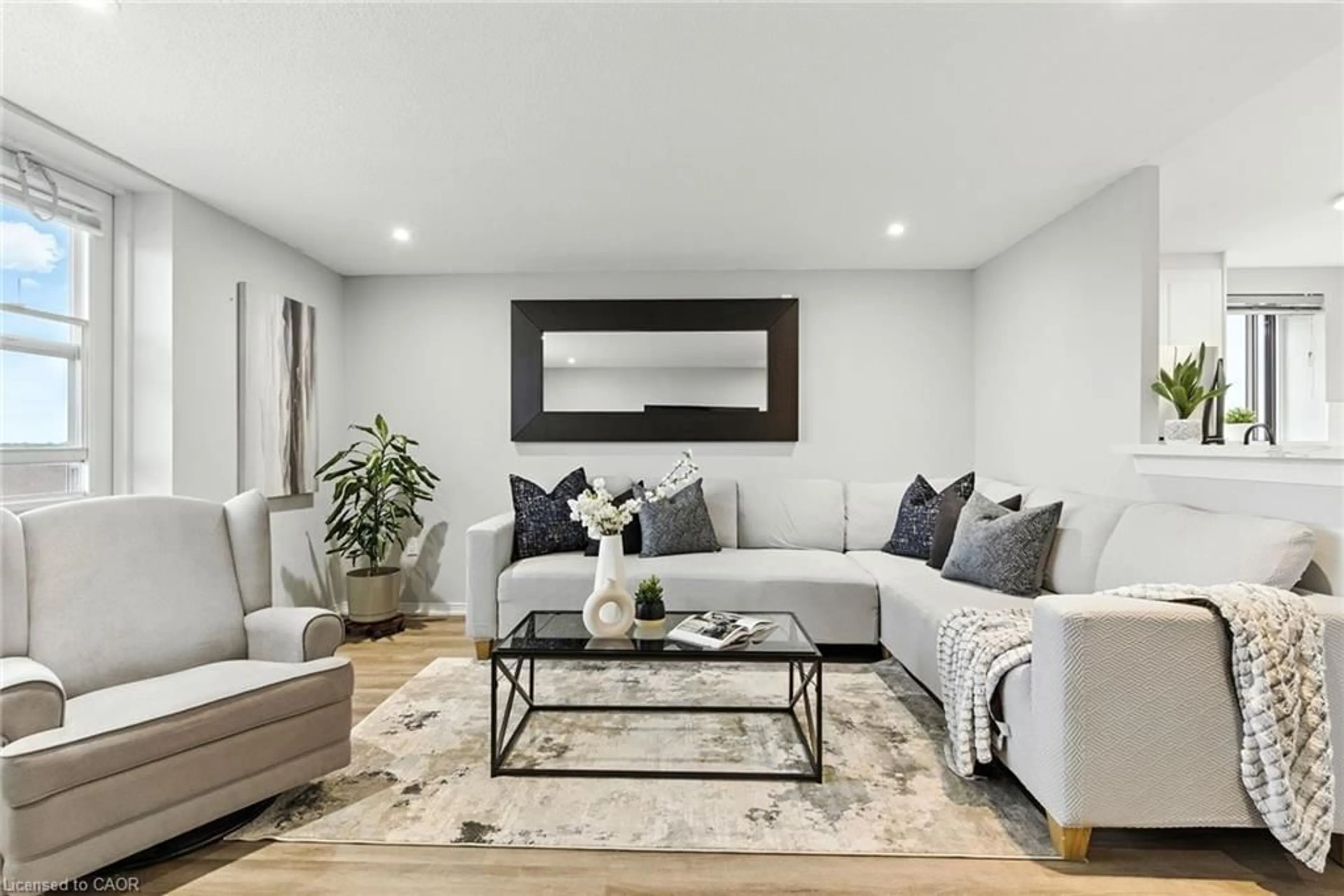 Living room with furniture, unknown for 6720 Glen Erin Dr #514, Mississauga Ontario L5N 3K8