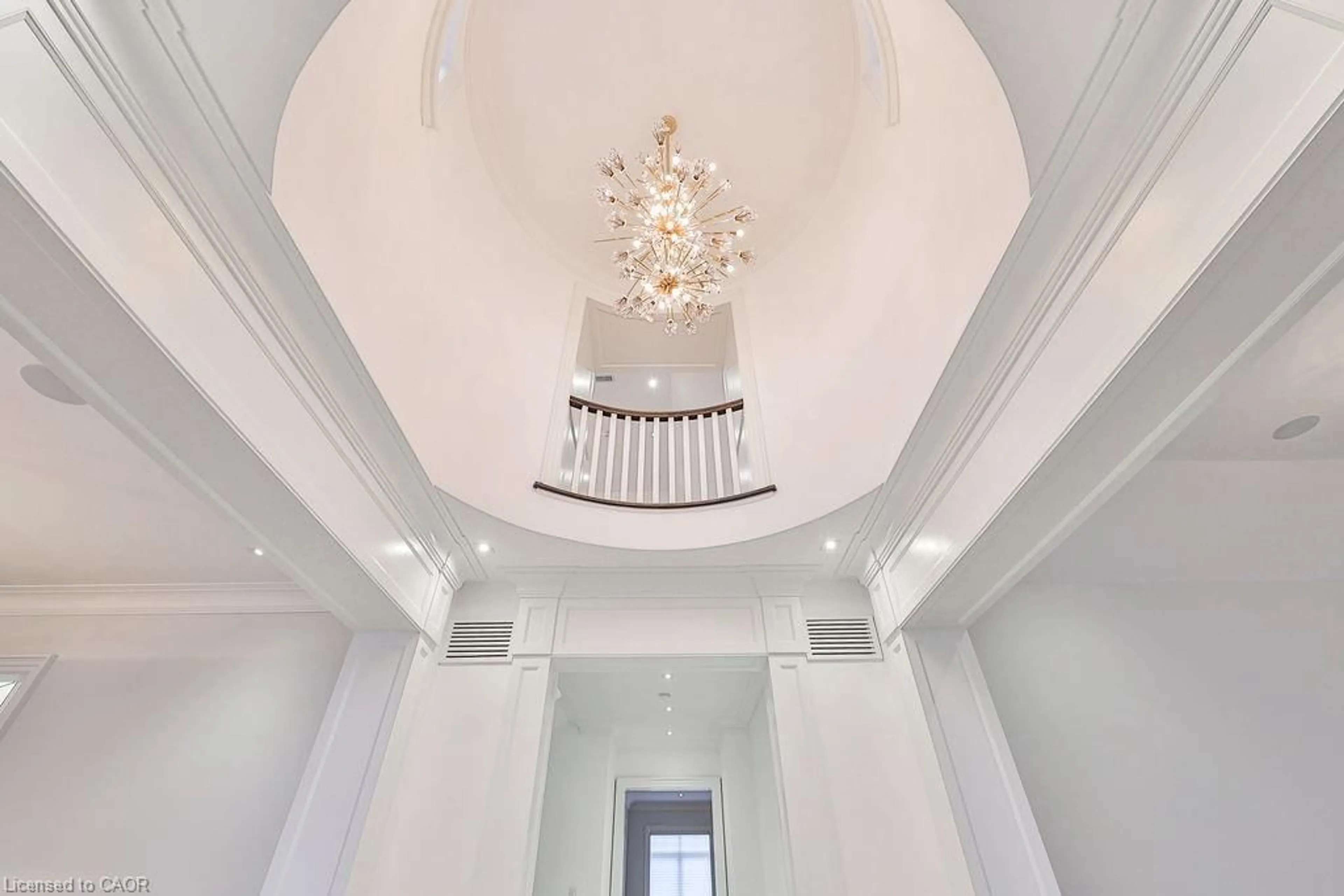 Indoor foyer for 482 Morrison Rd, Oakville Ontario L6J 4K5