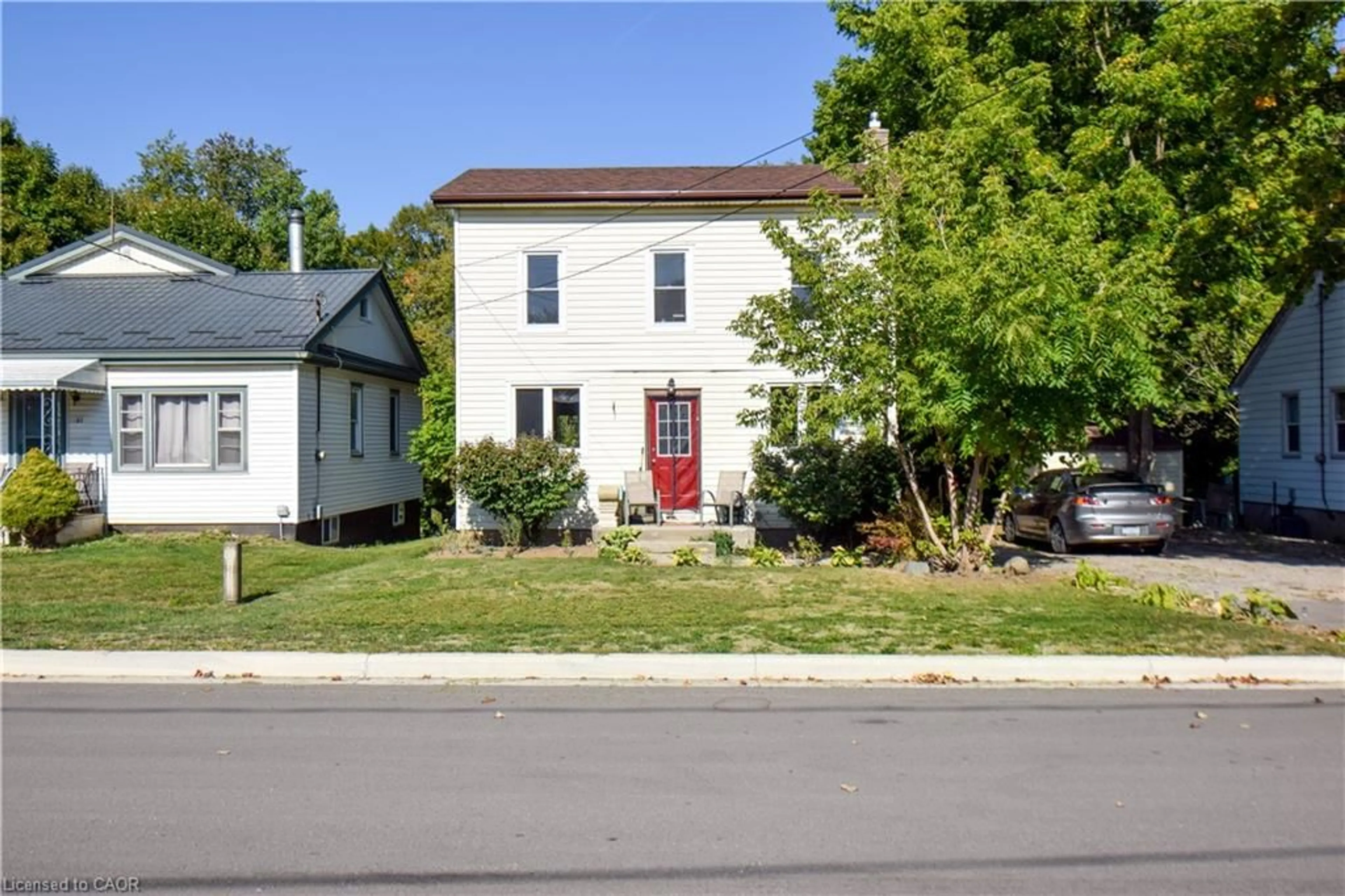 Unknown for 39 Young St, Tillsonburg Ontario N4G 3H6