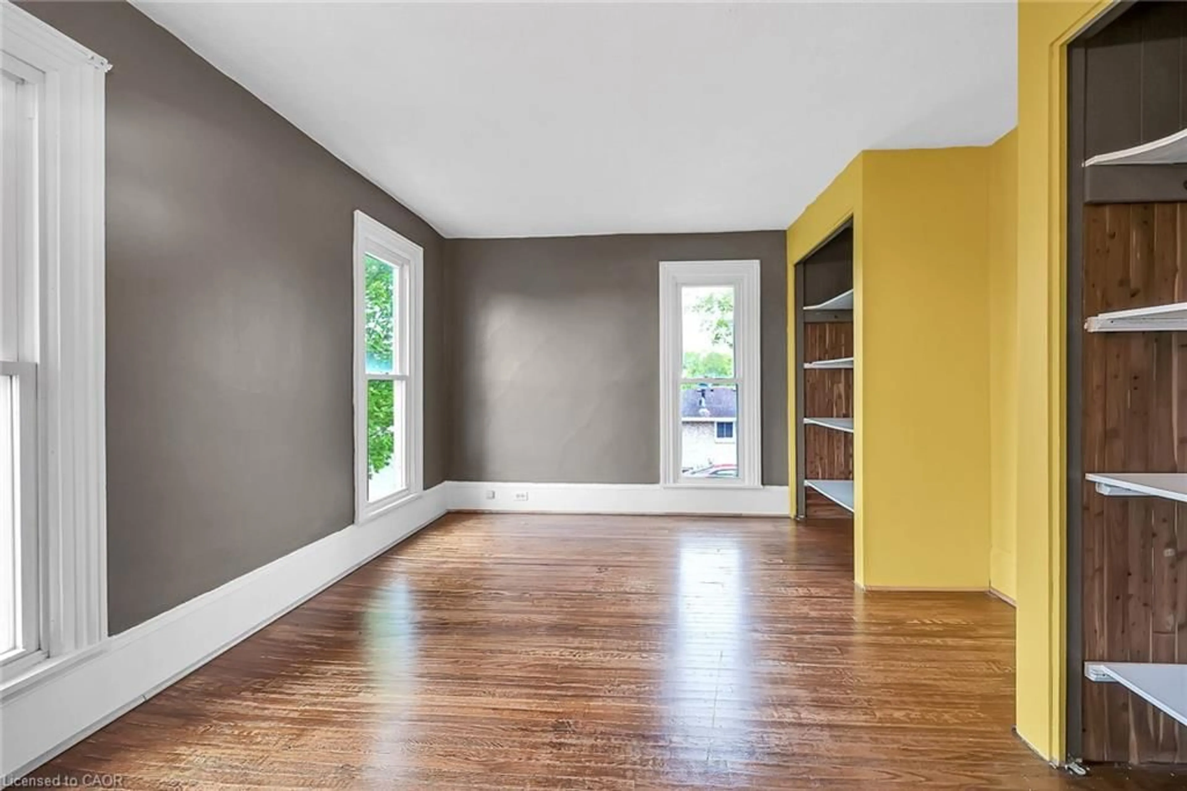 Indoor entryway for 7 Greenock St, Port Dover Ontario N0A 1N0