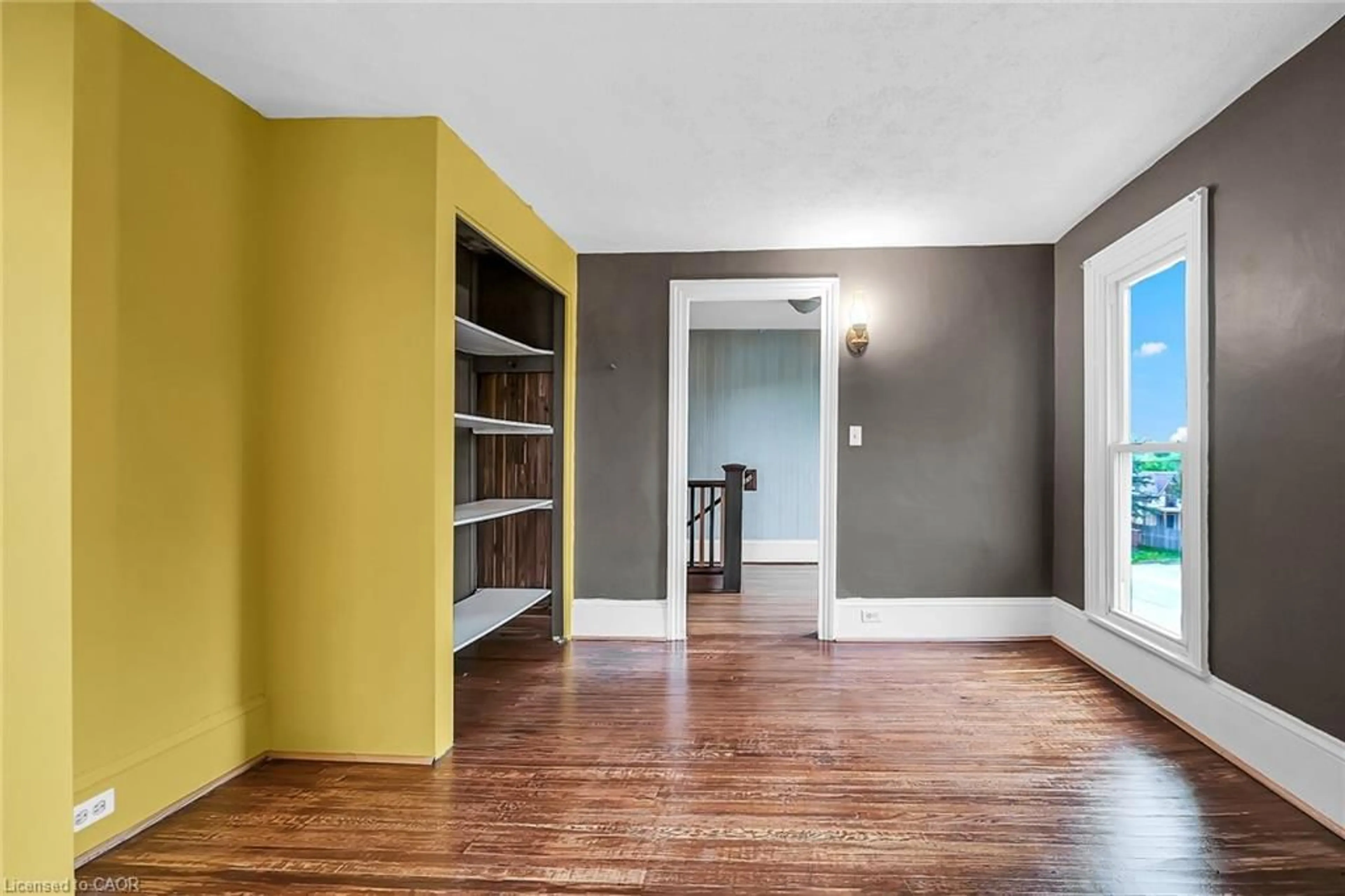 Indoor entryway for 7 Greenock St, Port Dover Ontario N0A 1N0