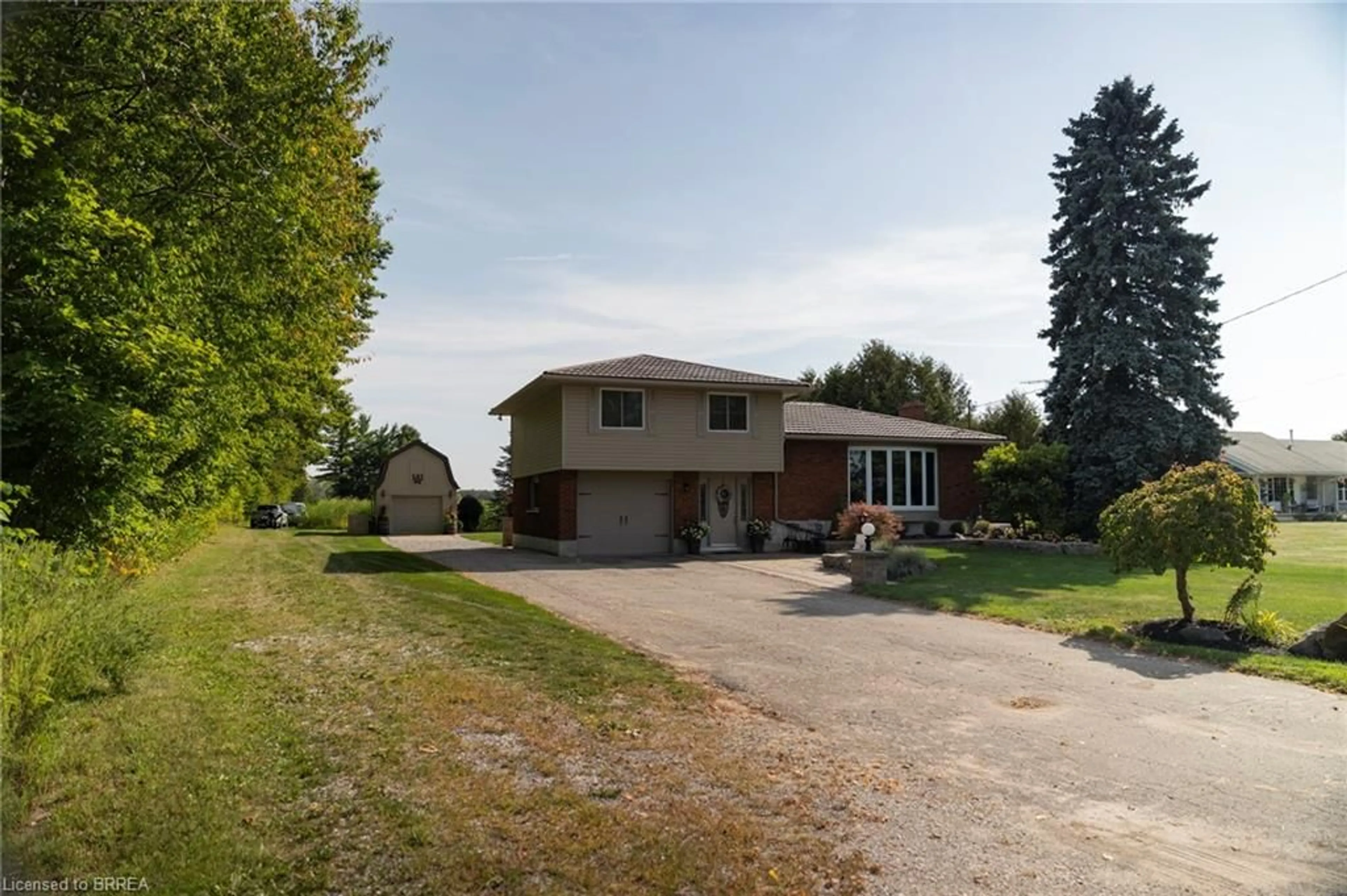 A pic from outside/outdoor area/front of a property/back of a property/a pic from drone, street for 93 Norwich Rd, Scotland Ontario N0E 1R0
