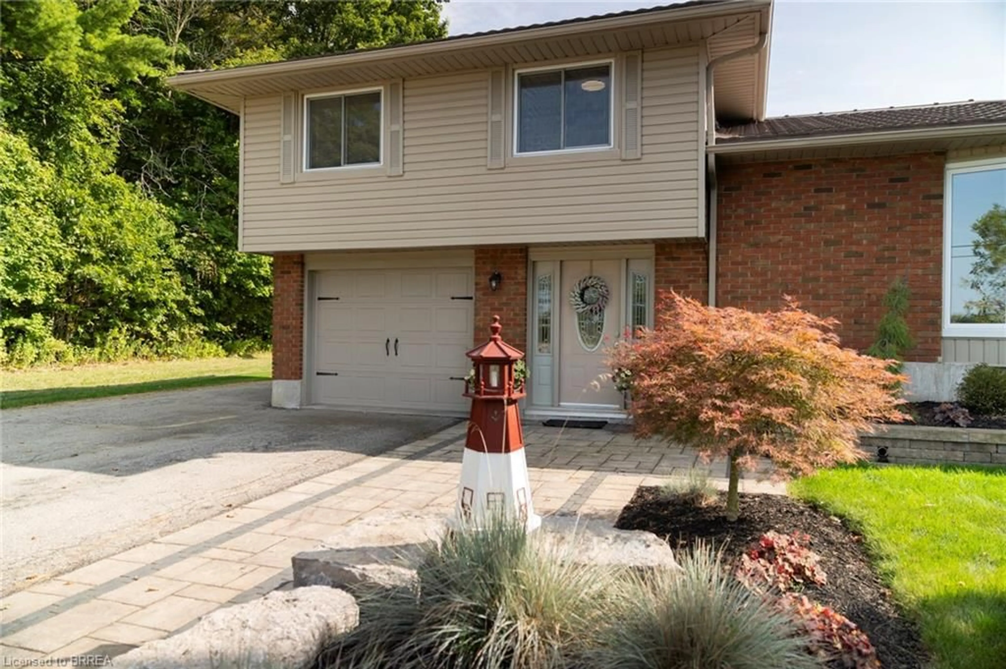 Home with brick exterior material, street for 93 Norwich Rd, Scotland Ontario N0E 1R0