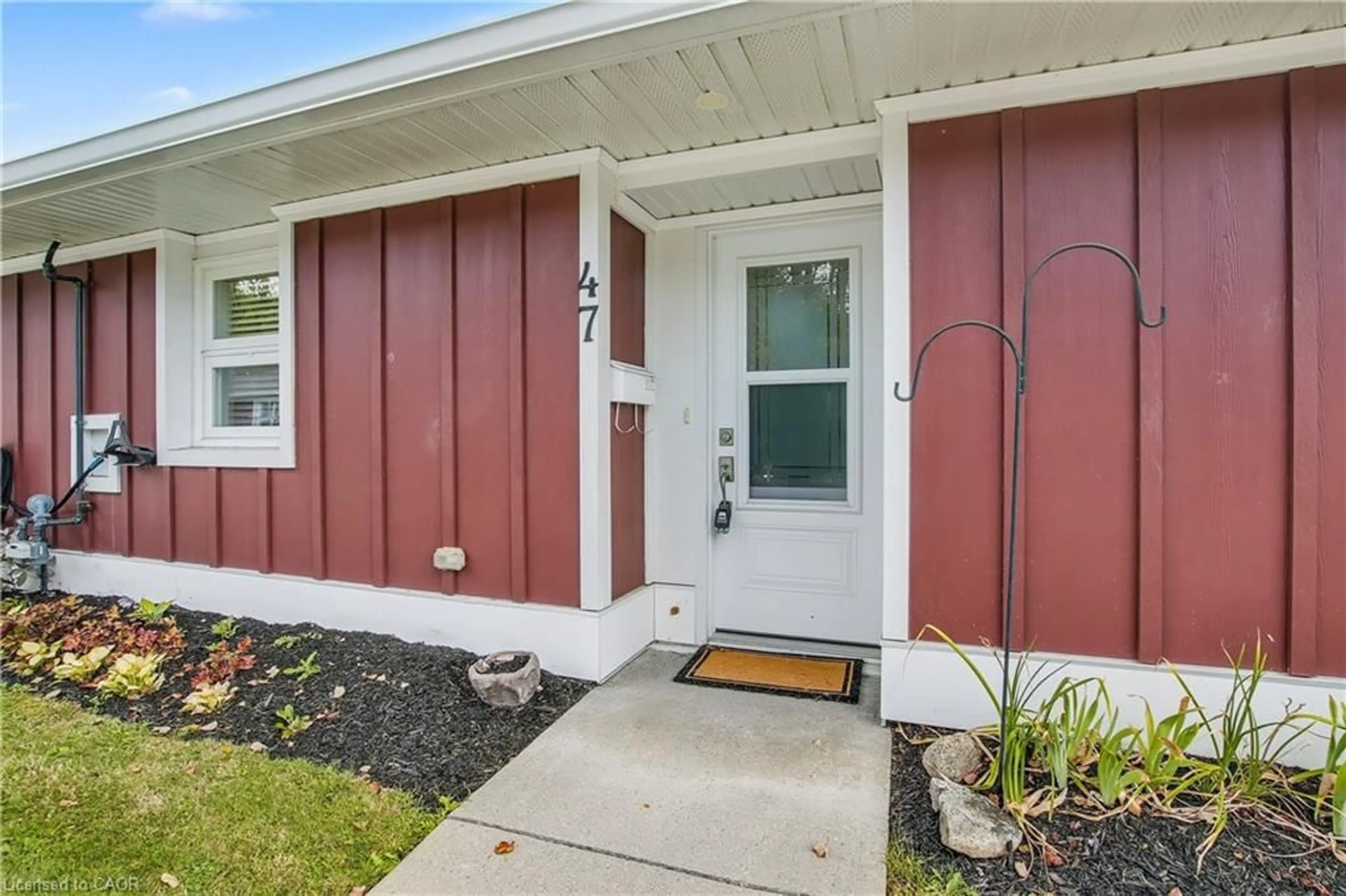 Unknown for 47 Szollosy Cir, Hamilton Ontario L9B 1T8