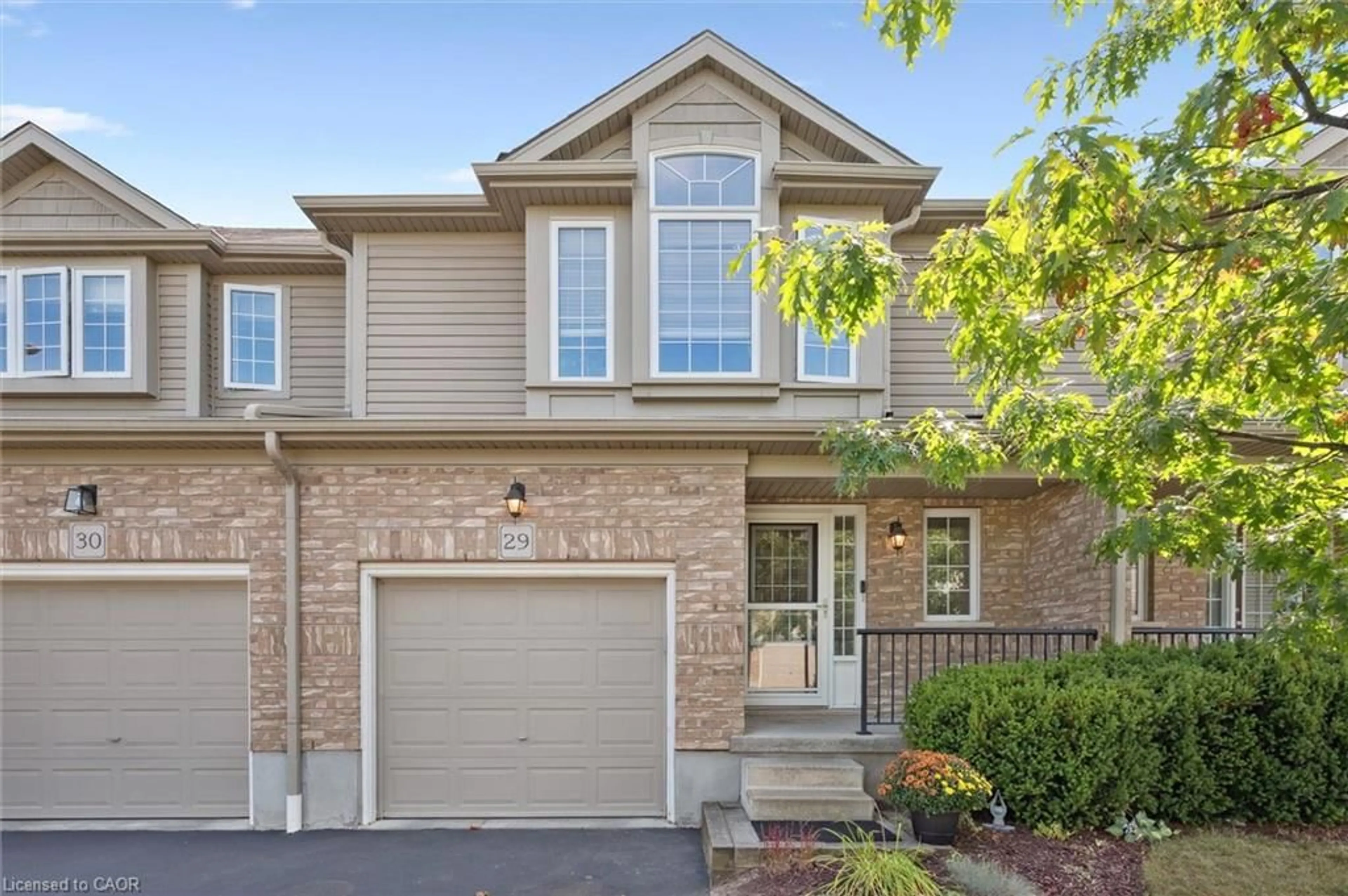 Home with brick exterior material, street for 555 Chablis Dr #29, Waterloo Ontario N2T 0A5
