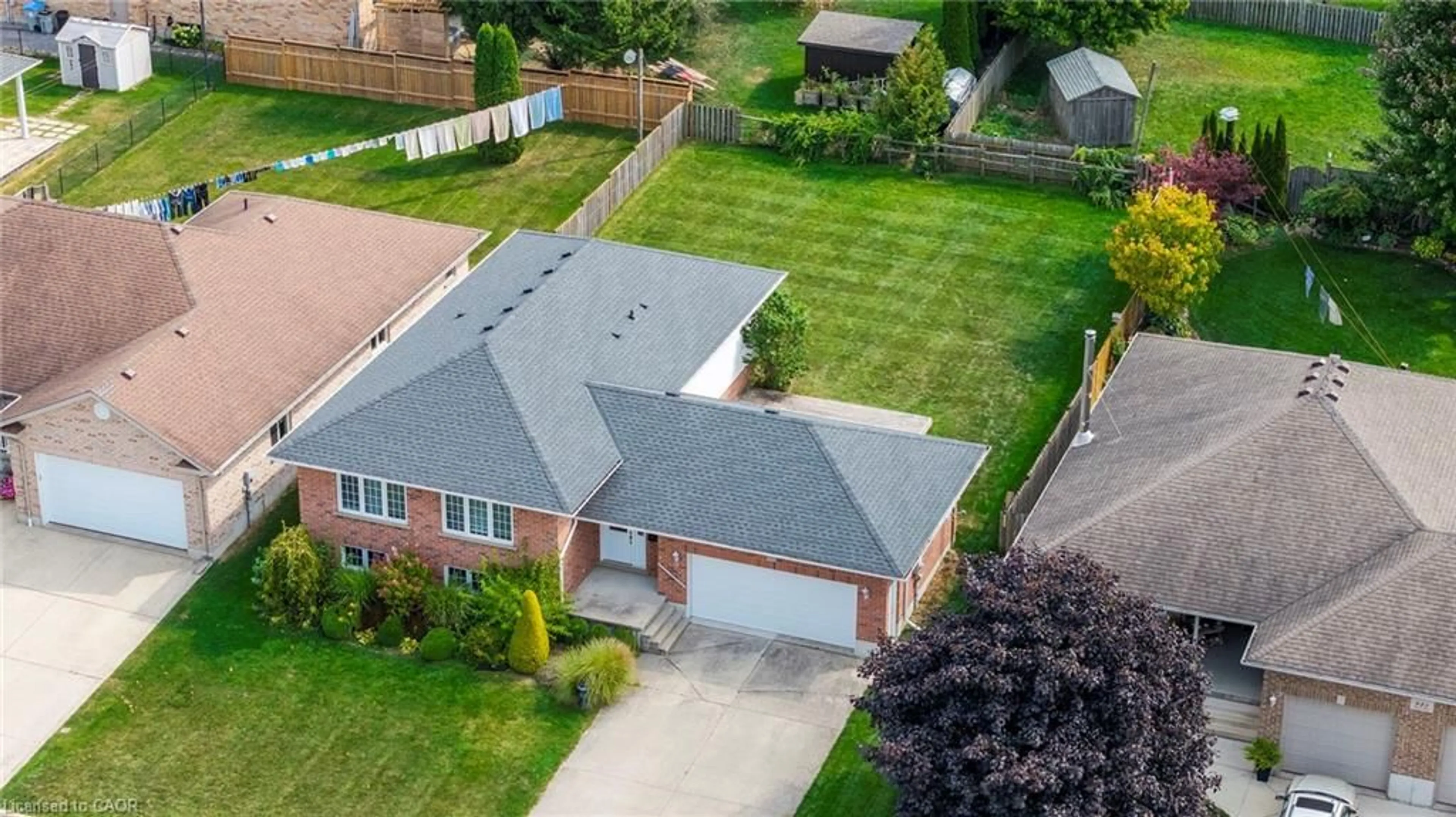 A pic from outside/outdoor area/front of a property/back of a property/a pic from drone, street for 920 Boyd Ave, Listowel Ontario N4W 3V5