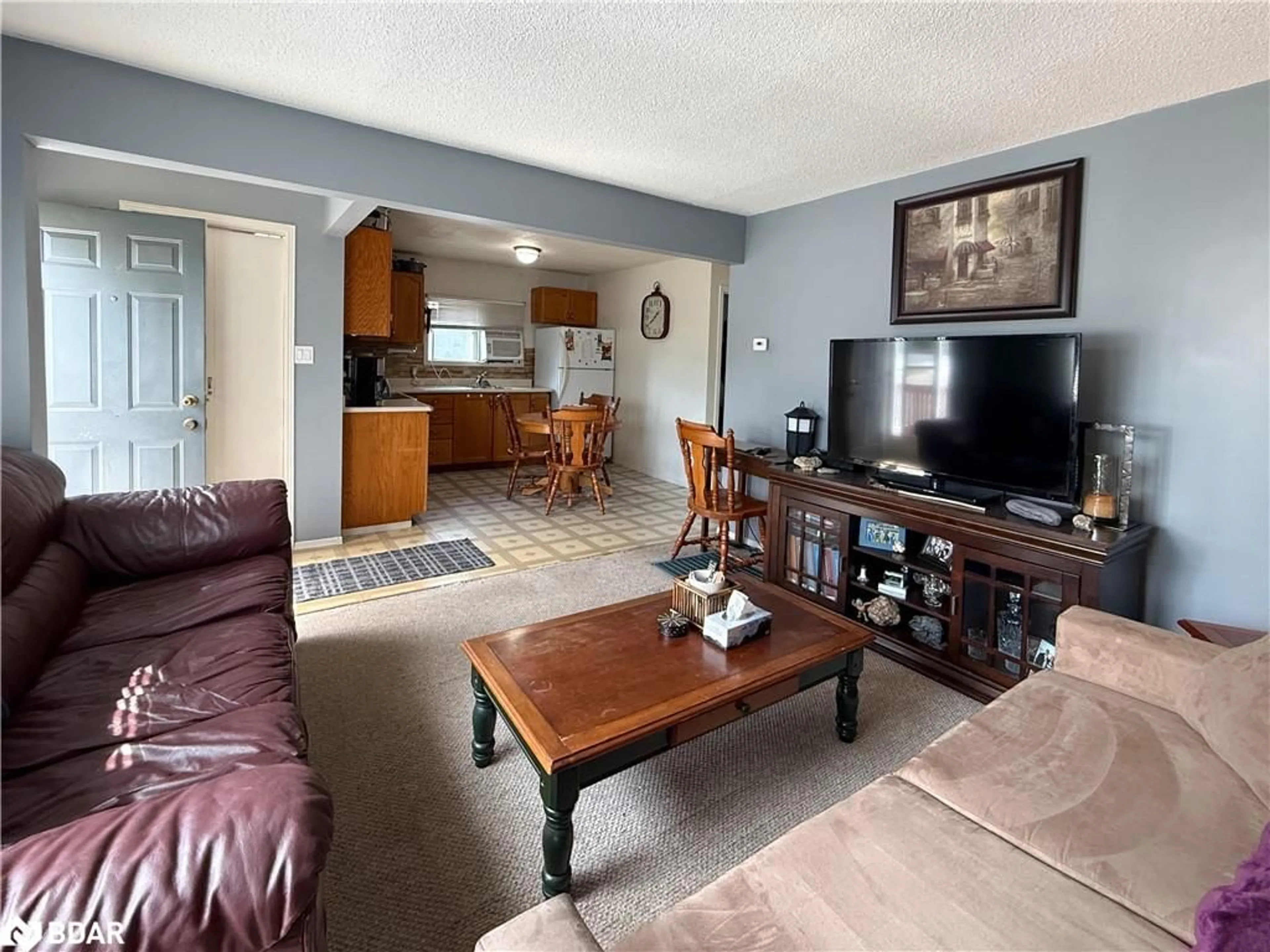 Living room with furniture, unknown for 179 Margaret St, Angus Ontario L0M 1B0