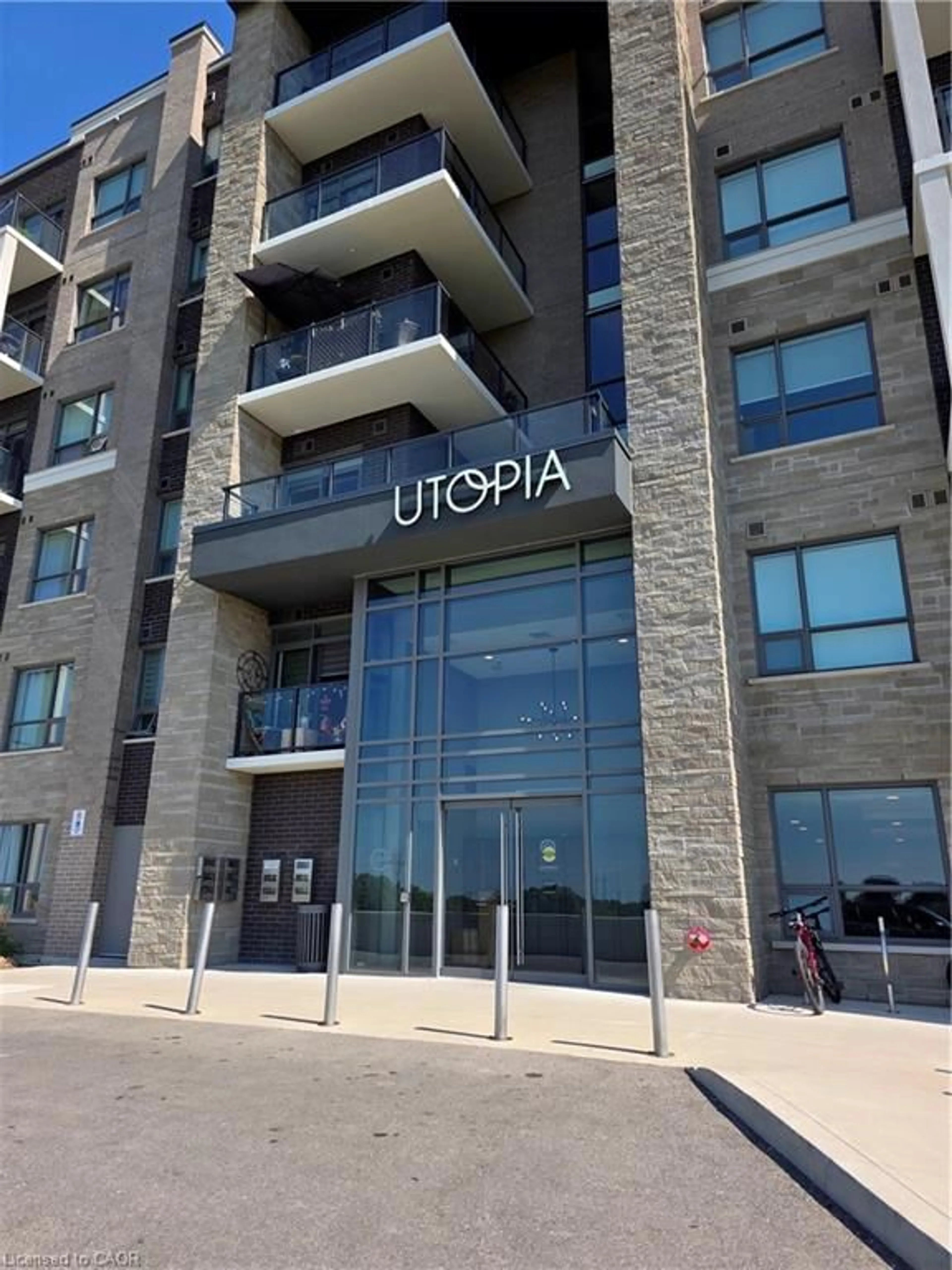 Indoor foyer for 5055 Greenlane Rd #116, Beamsville Ontario L0R 1B3