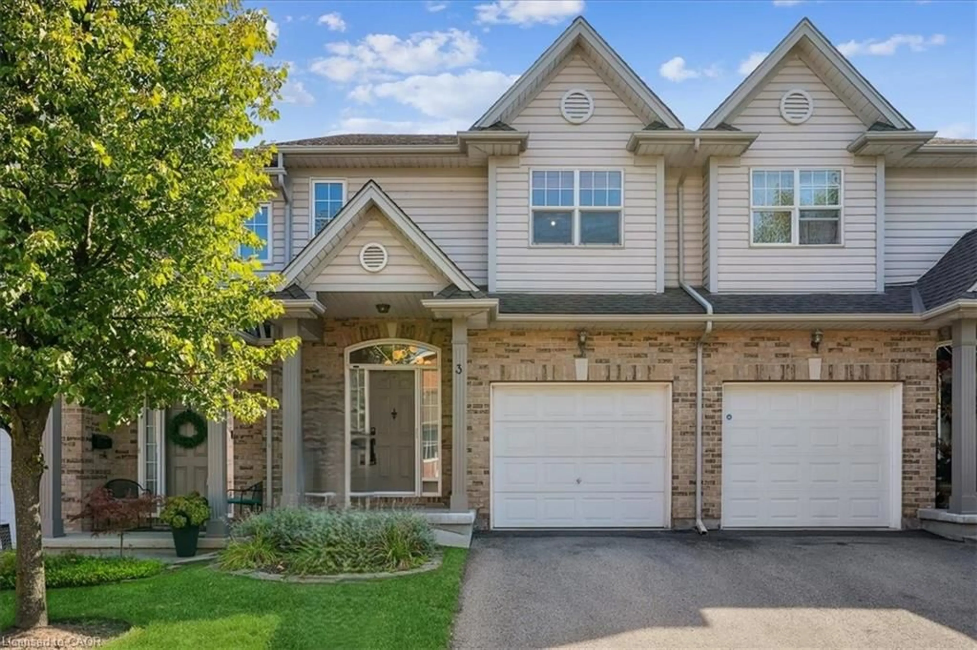 Home with brick exterior material, street for 5200 Dorchester Rd #3, Niagara Falls Ontario L2E 7M6