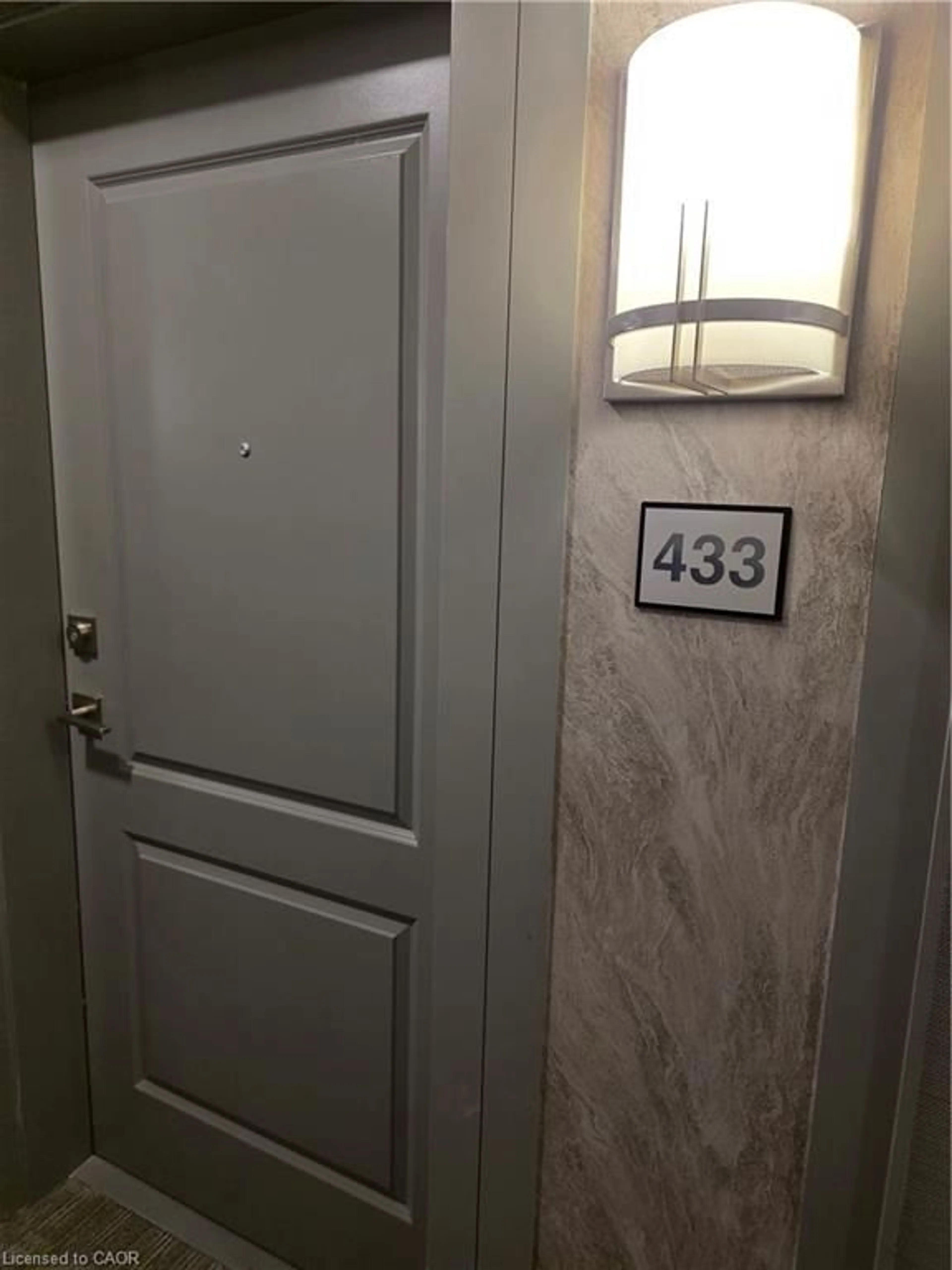 Indoor entryway for 5055 Greenlane Rd #433, Beamsville Ontario L0R 1B3