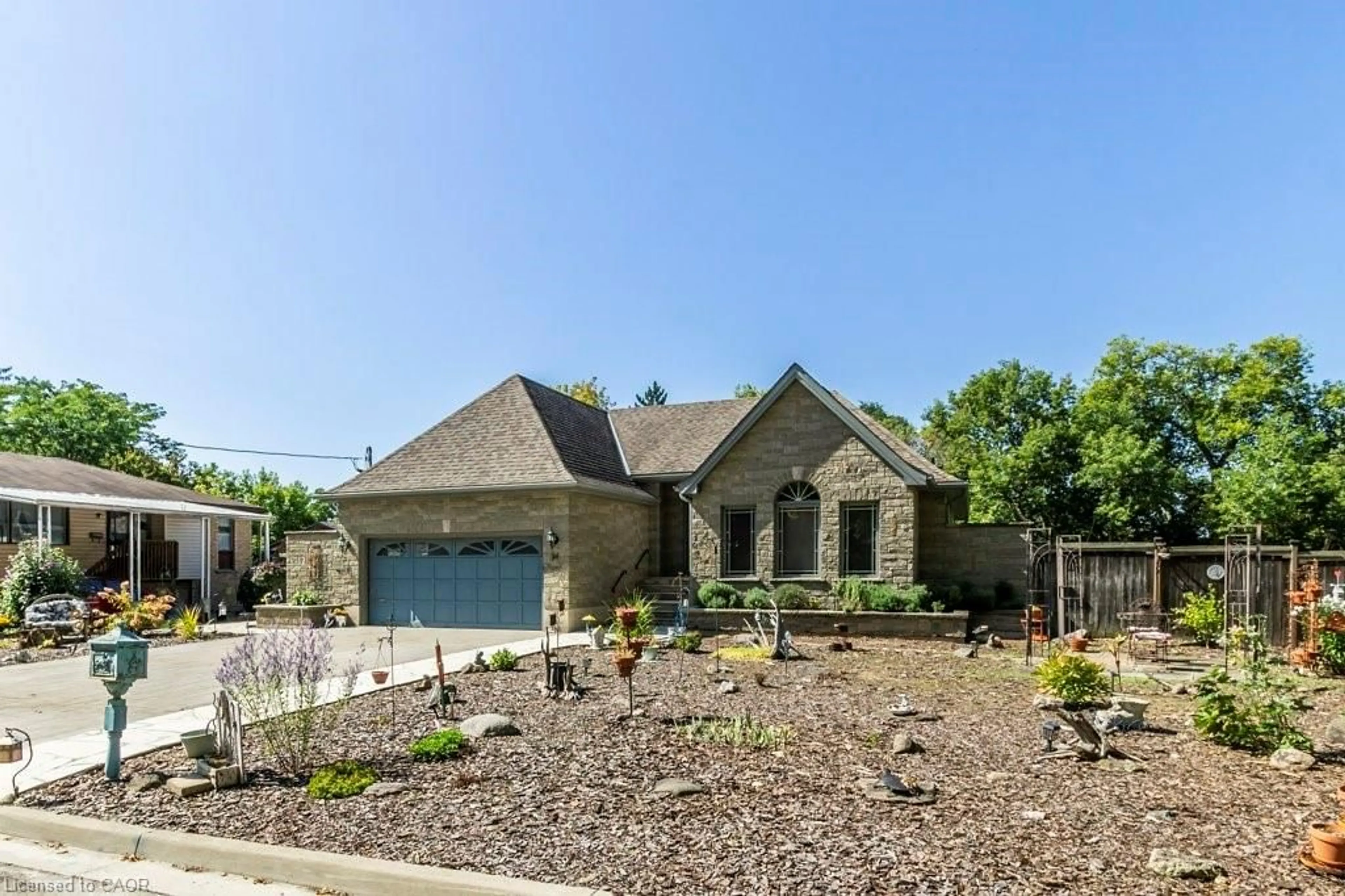 Home with brick exterior material, street for 34 Nimmo St, Paris Ontario N3L 2H9