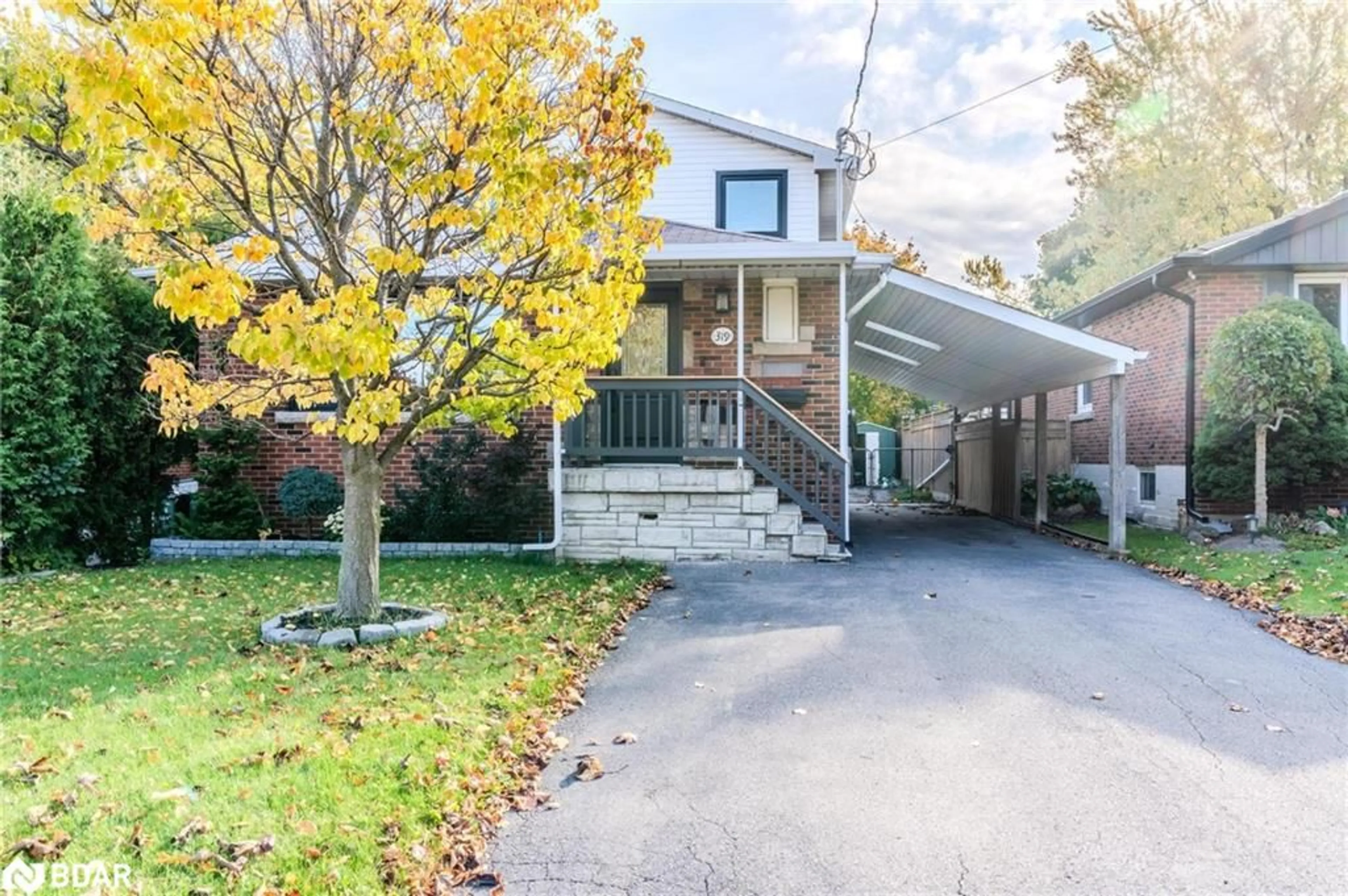 Unknown for 319 East 16th St, Hamilton Ontario L9A 4K1
