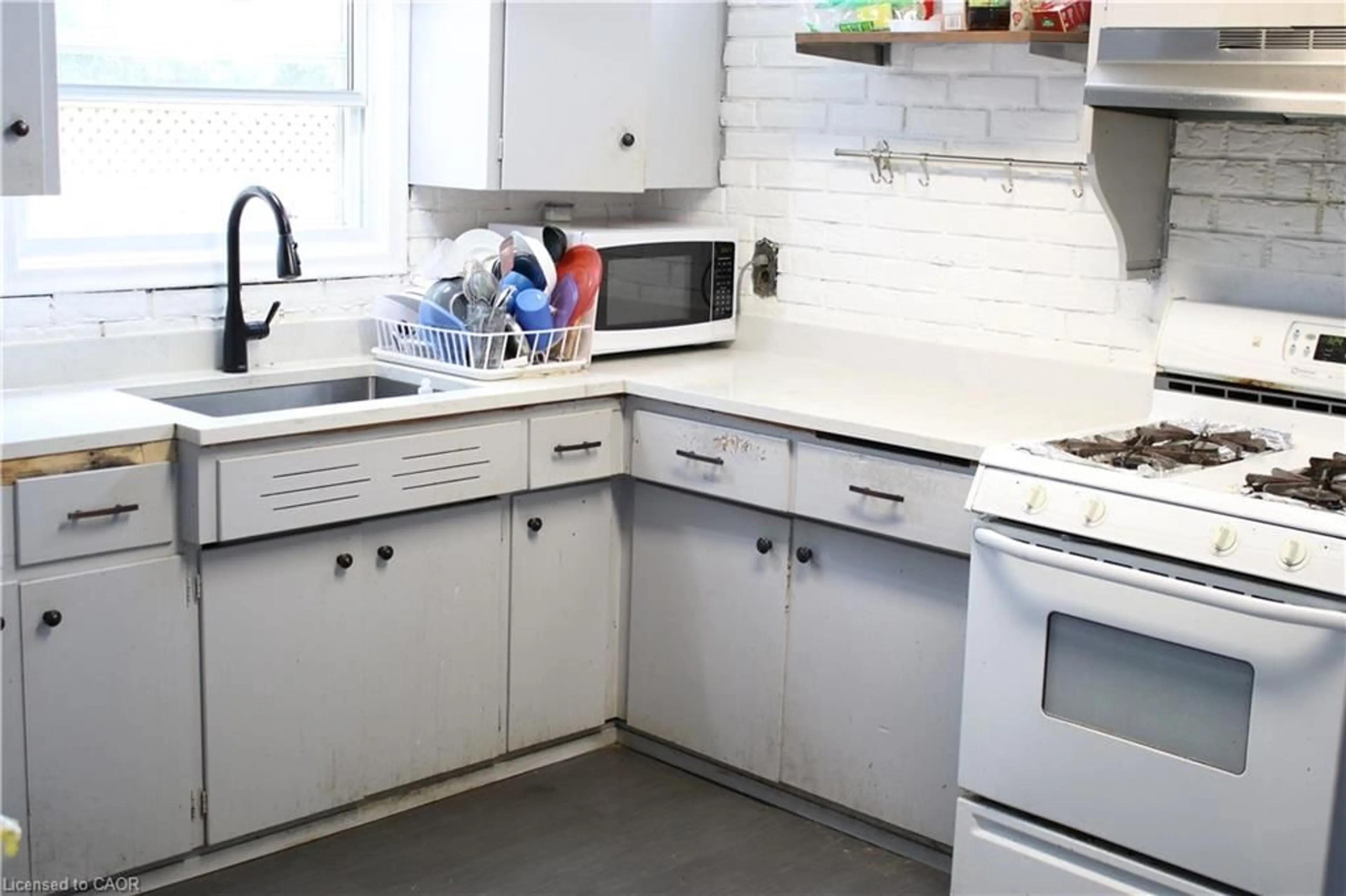 Standard kitchen, unknown for 665 Lakeshore Rd, Sarnia Ontario N7V 2T1
