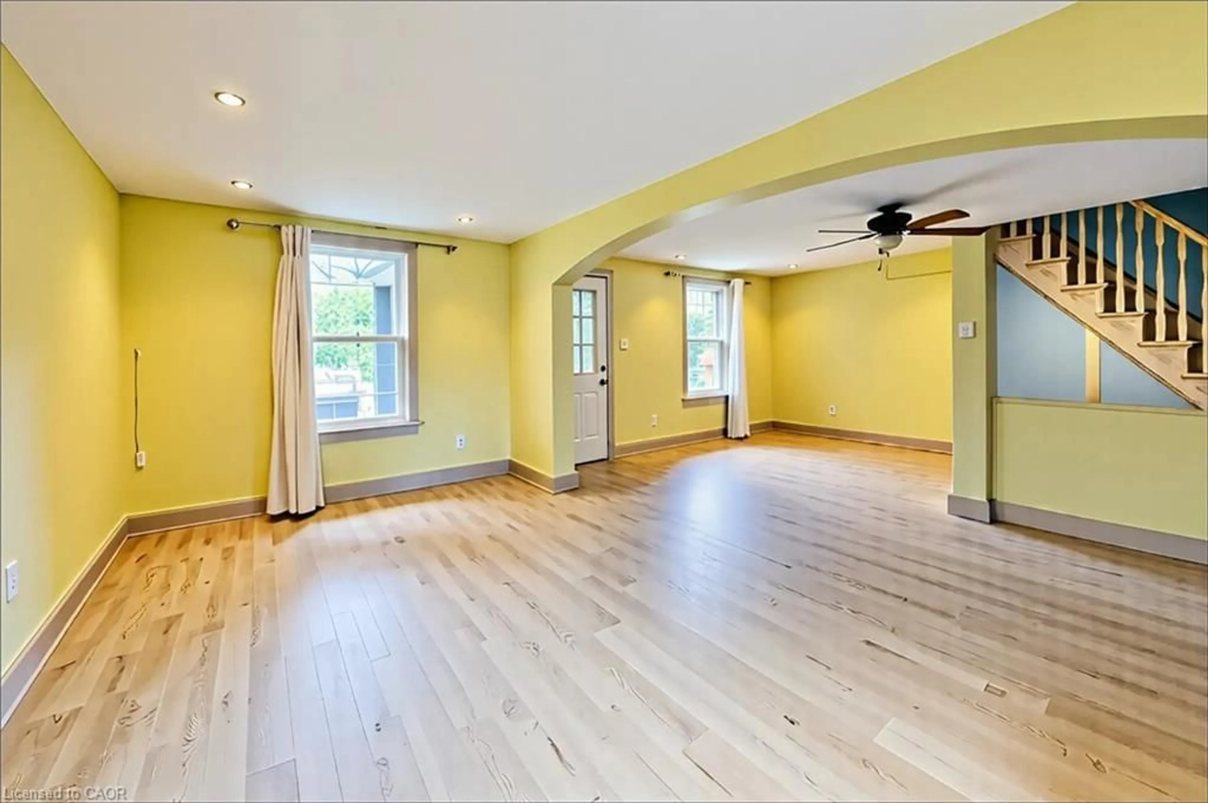 A pic of a room for 16 Welland St, Thorold Ontario L2V 2B4
