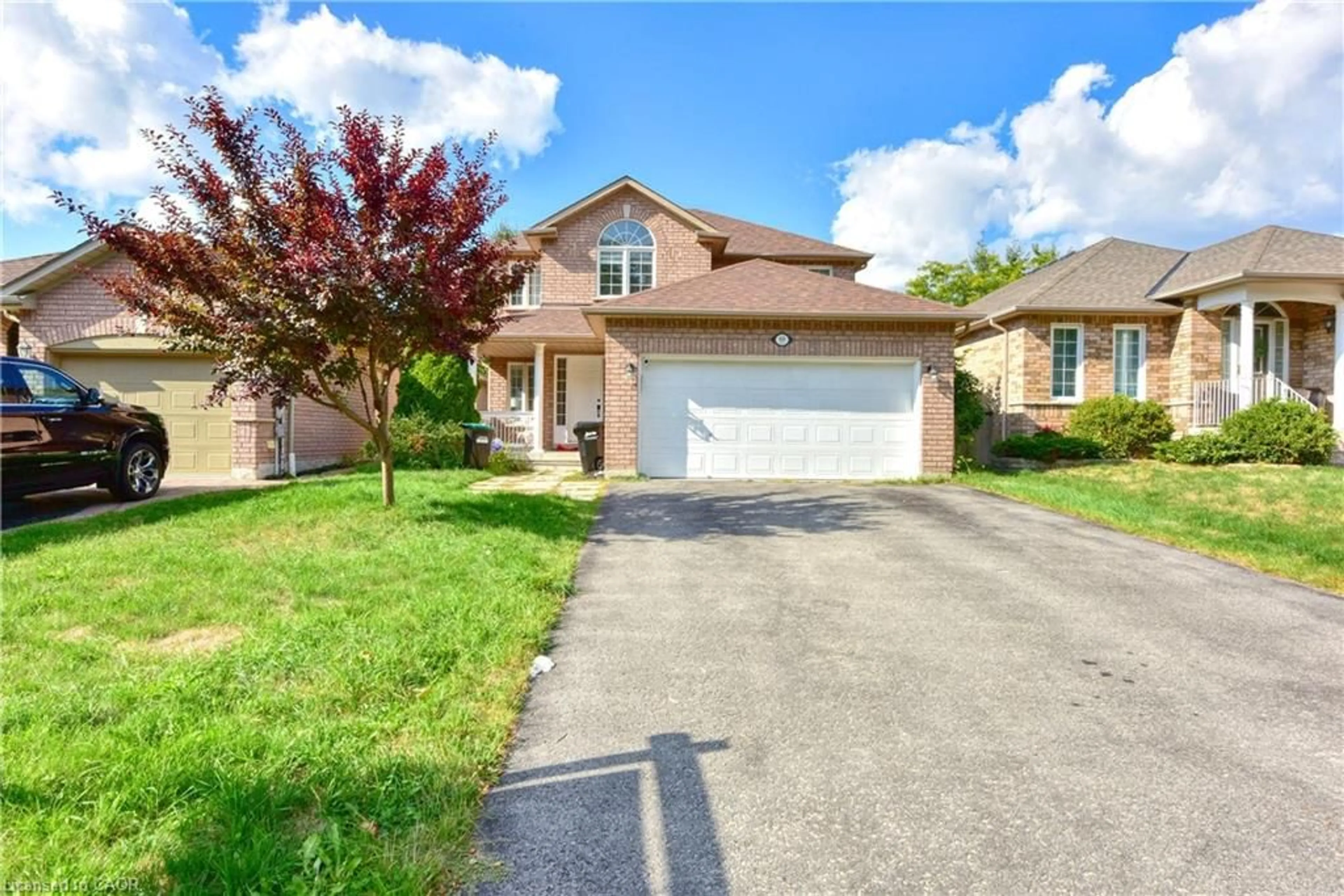 A pic from outside/outdoor area/front of a property/back of a property/a pic from drone, street for 60 Crimson Ridge Rd, Barrie Ontario L4N 0G7