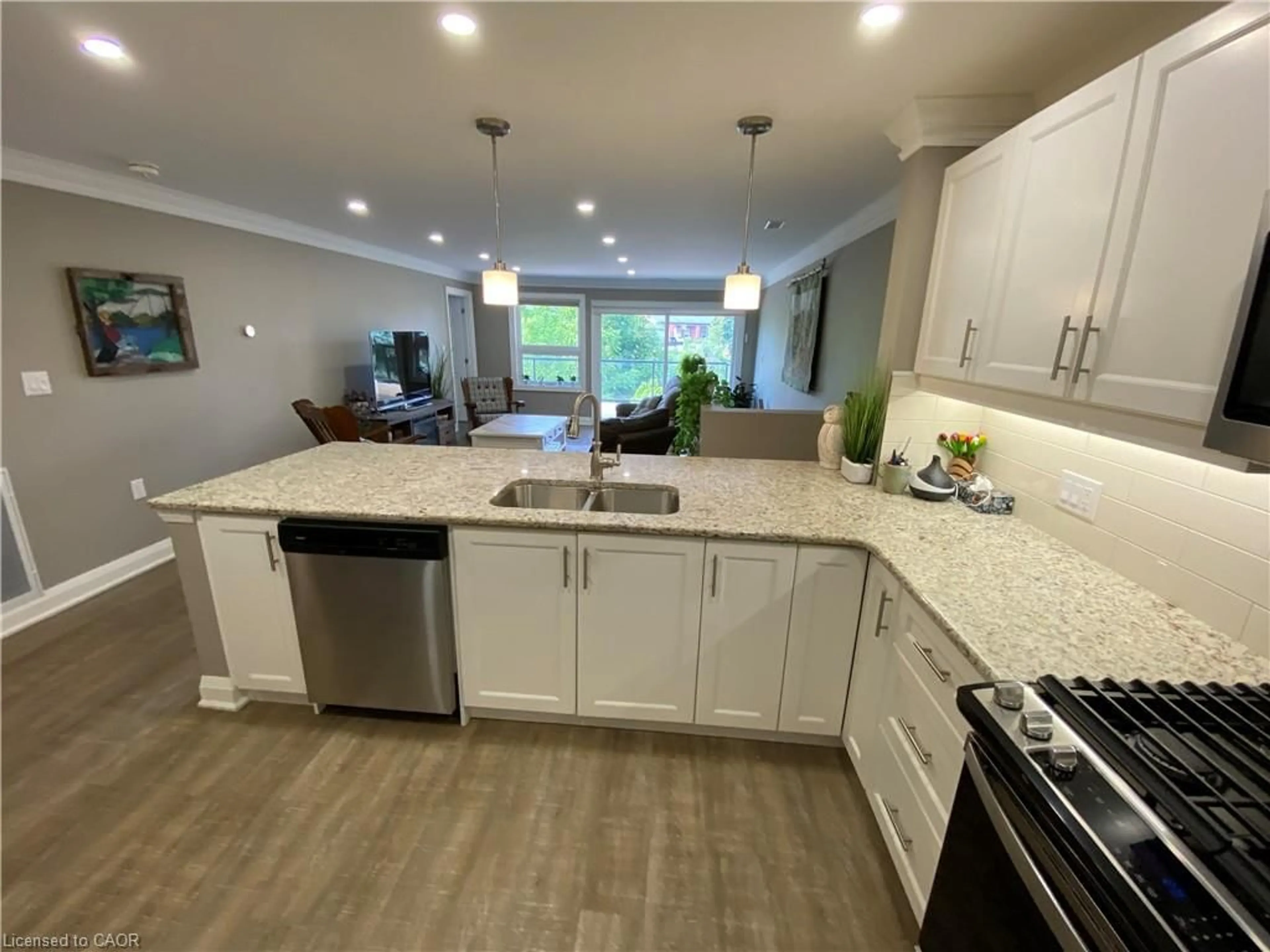 Open concept kitchen, unknown for 7 Cardinal Mindszenty Blvd, Hamilton Ontario L9B 2M3