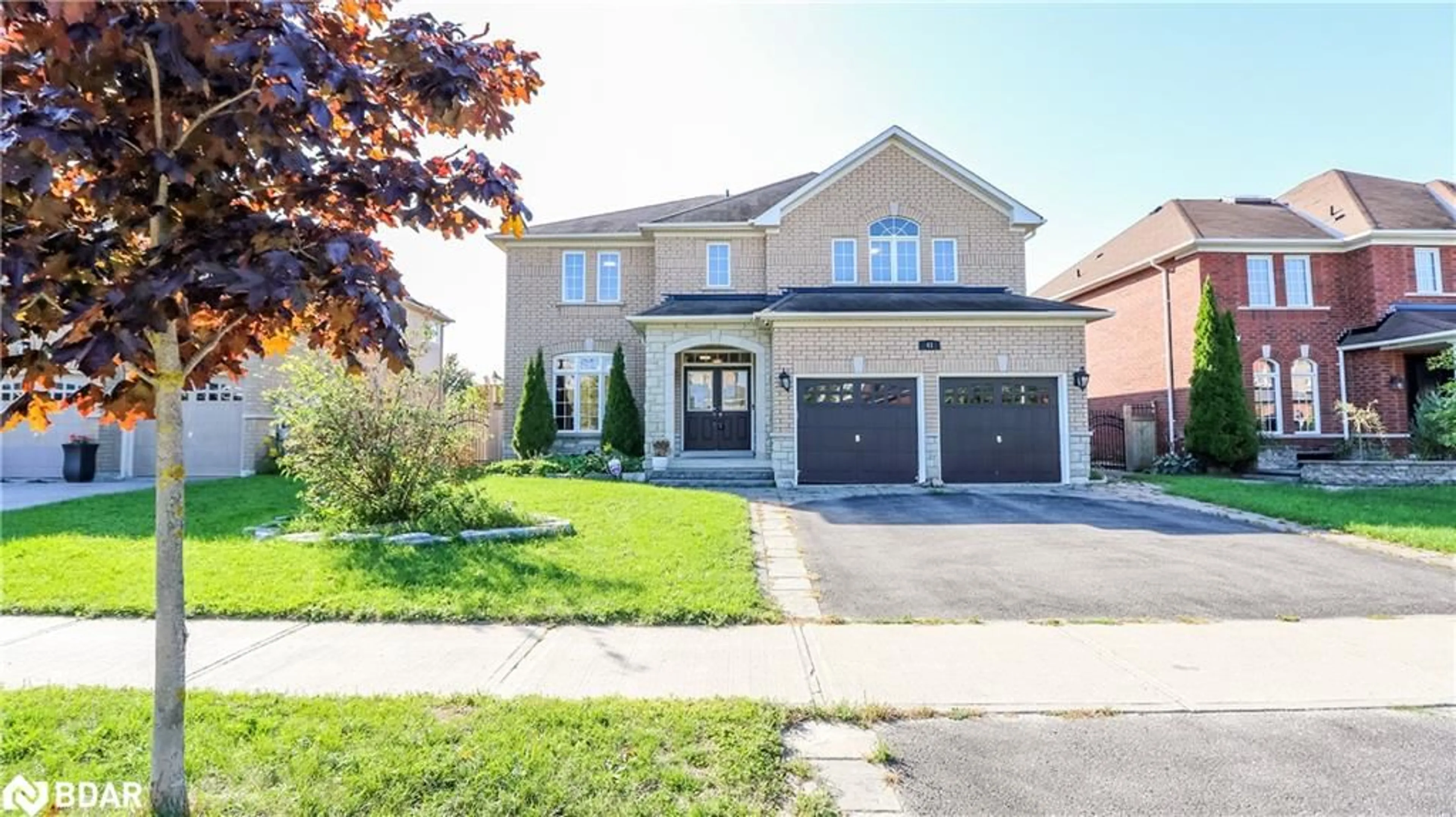 Home with brick exterior material, street for 41 Commonwealth Rd, Barrie Ontario L4M 0E1