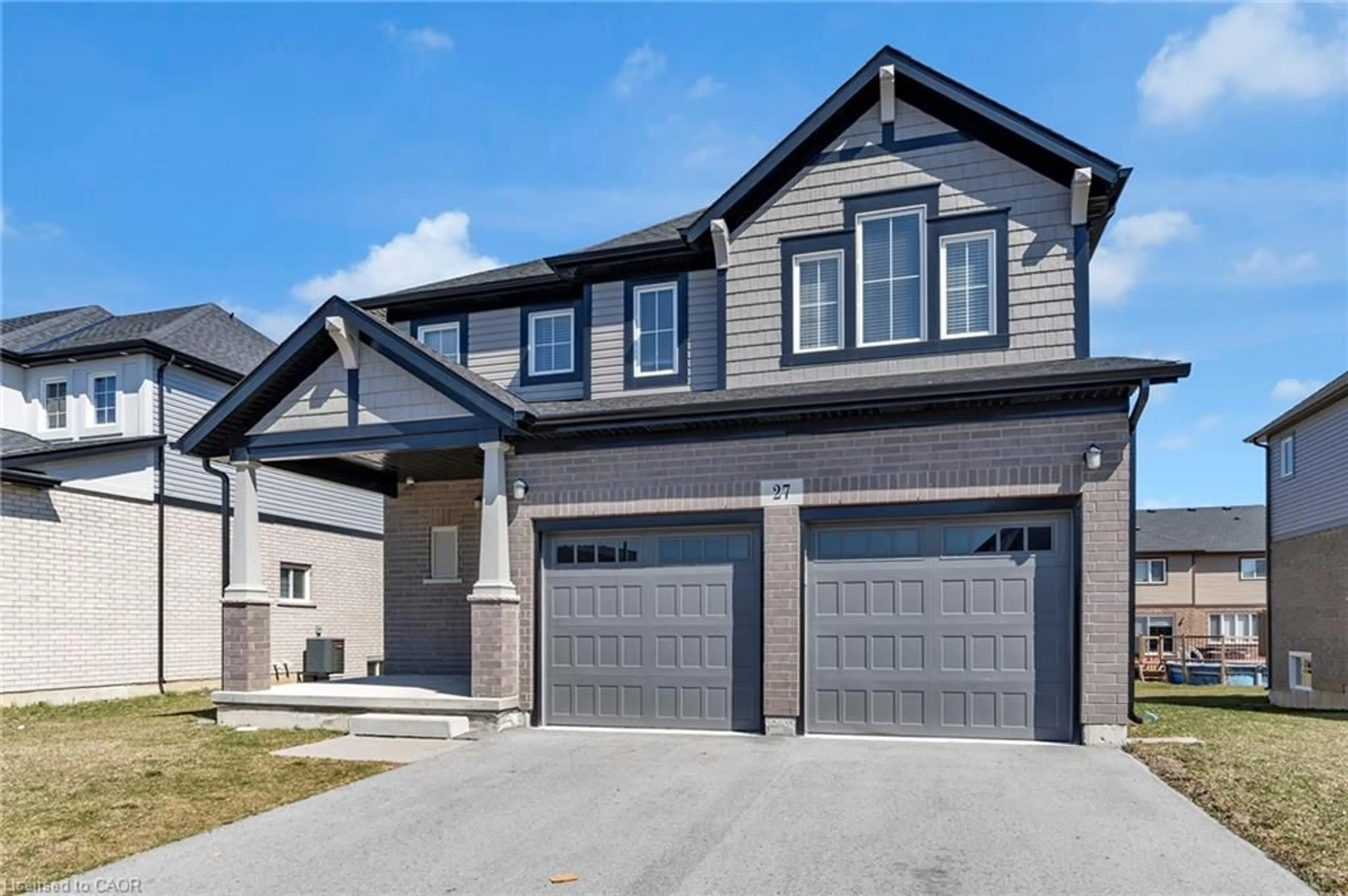 Home with brick exterior material, street for 27 Monarch St, Welland Ontario 13C 0E6