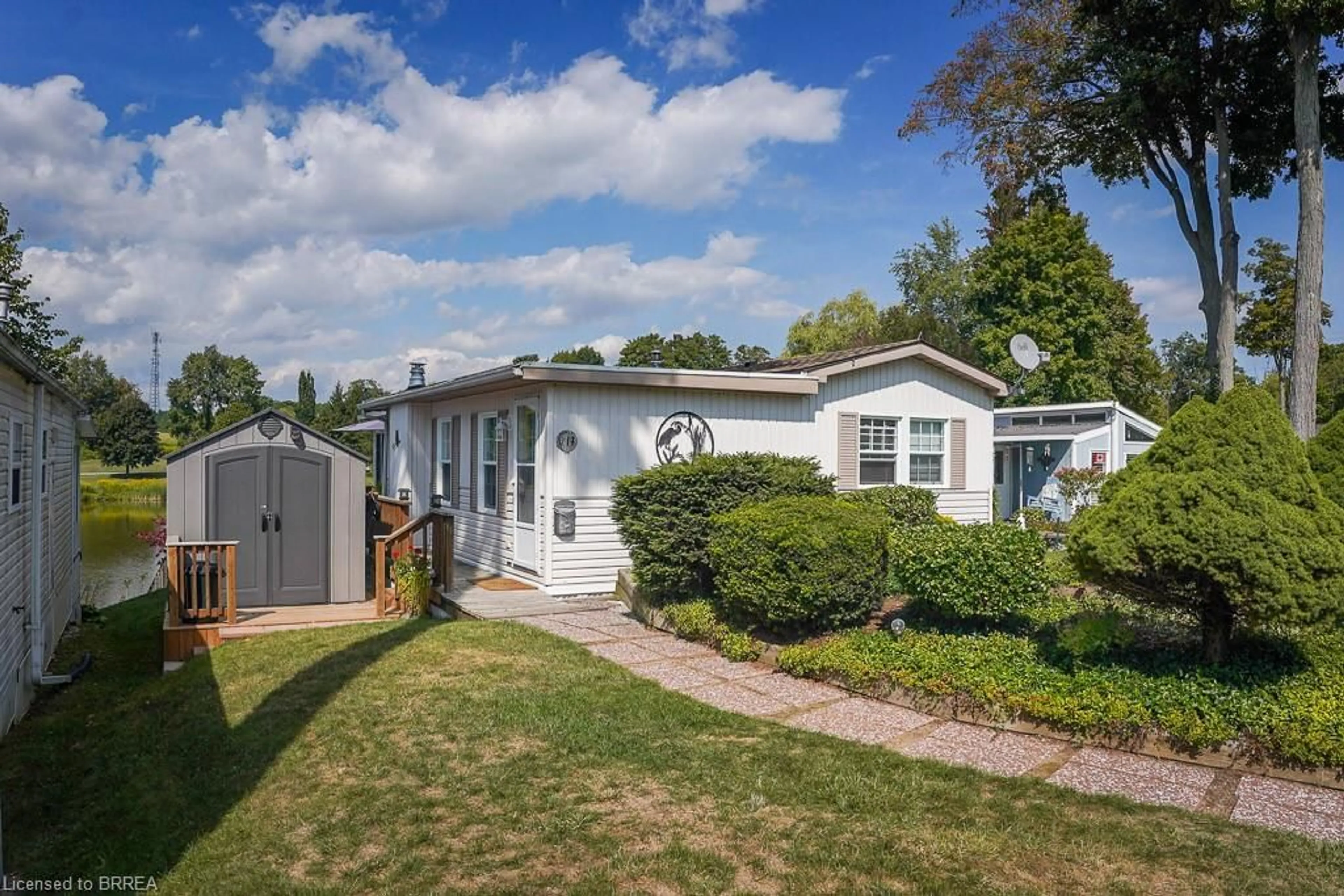 Home with vinyl exterior material, water/lake/river/ocean view for 2490 Governor's Rd #17, Copetown Ontario L0R 1T0
