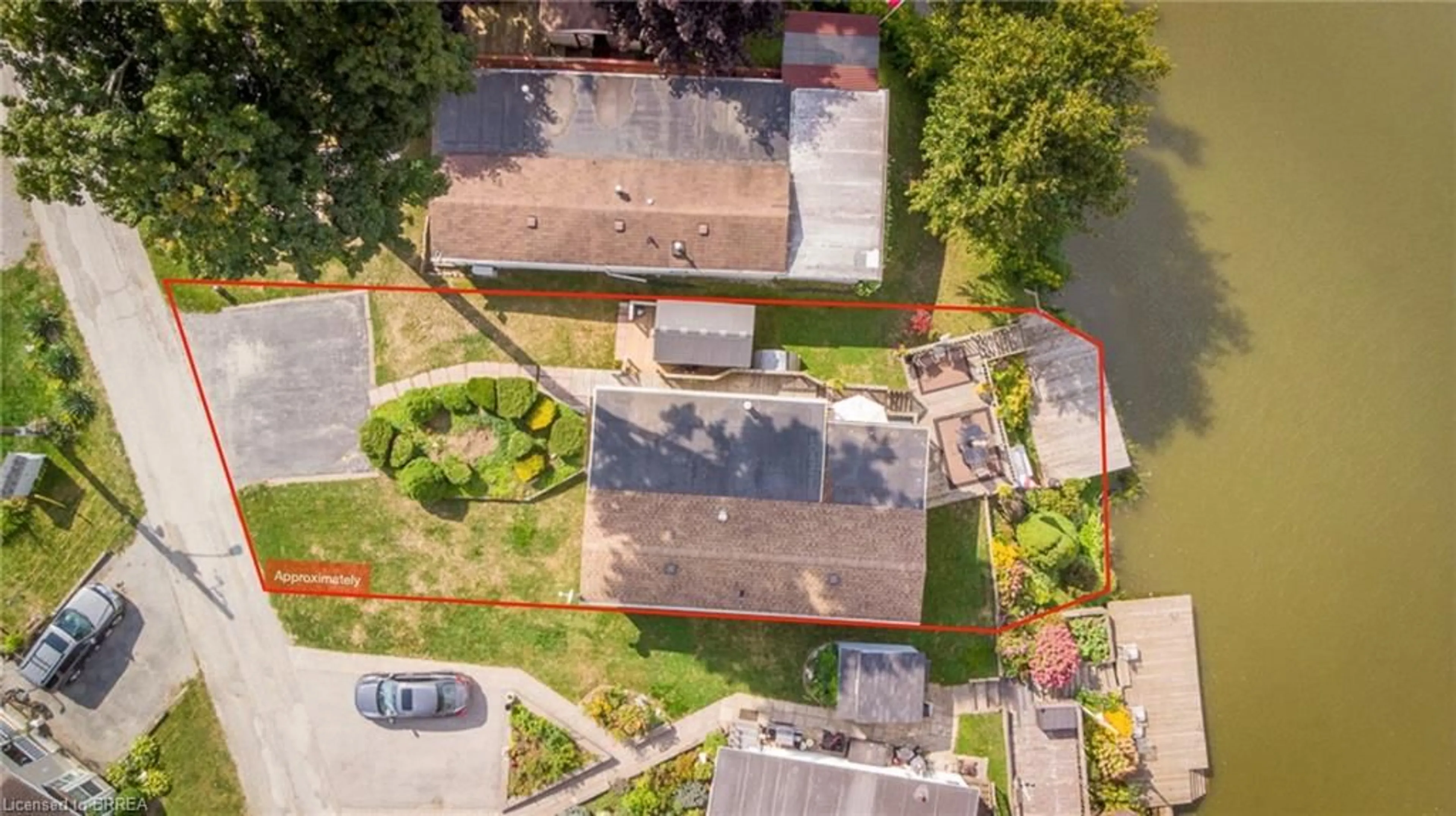 A pic from outside/outdoor area/front of a property/back of a property/a pic from drone, street for 2490 Governor's Rd #17, Copetown Ontario L0R 1T0
