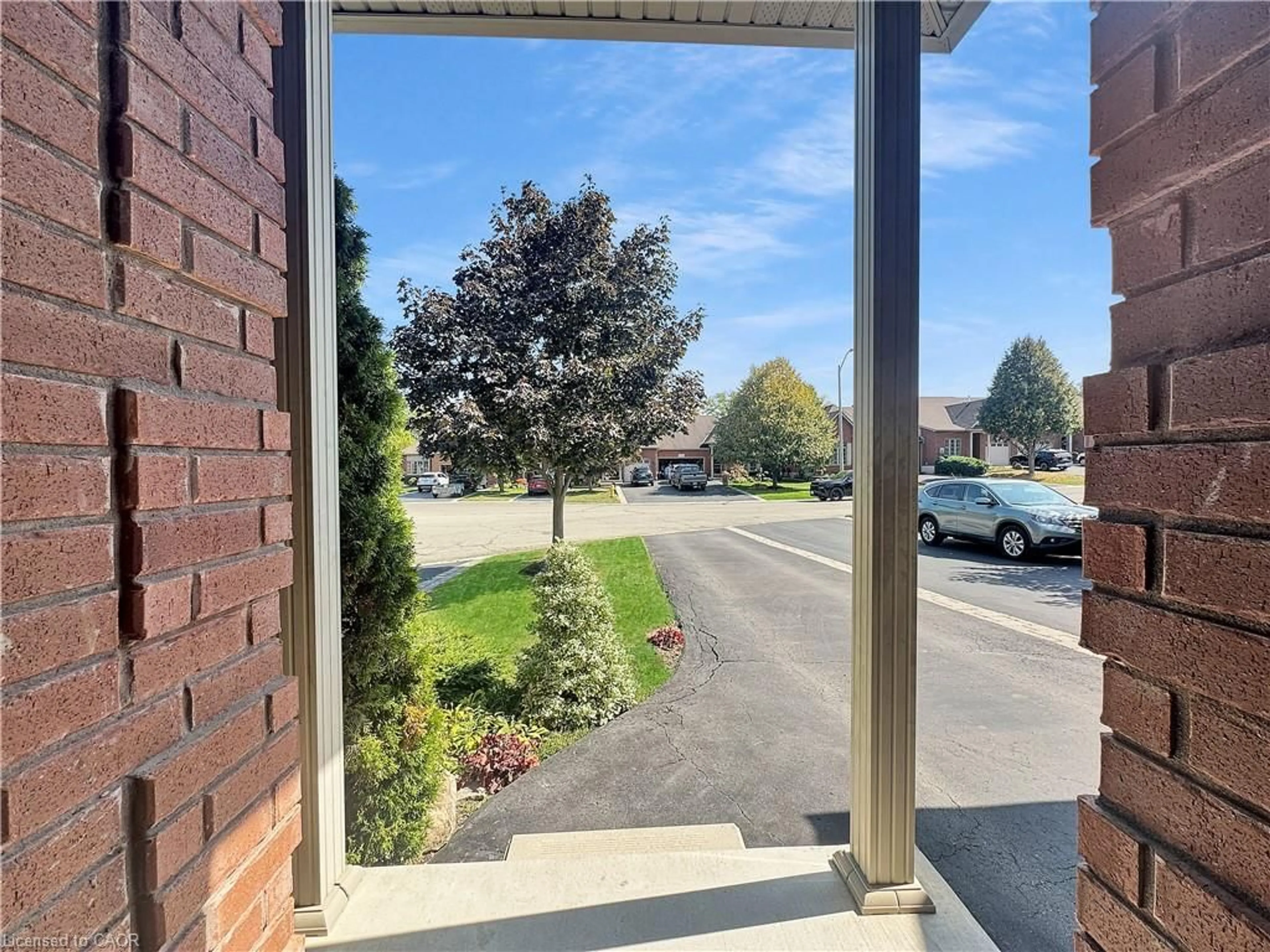 Unknown for 15 Iron Bridge Crt, Caledonia Ontario N3W 0A4