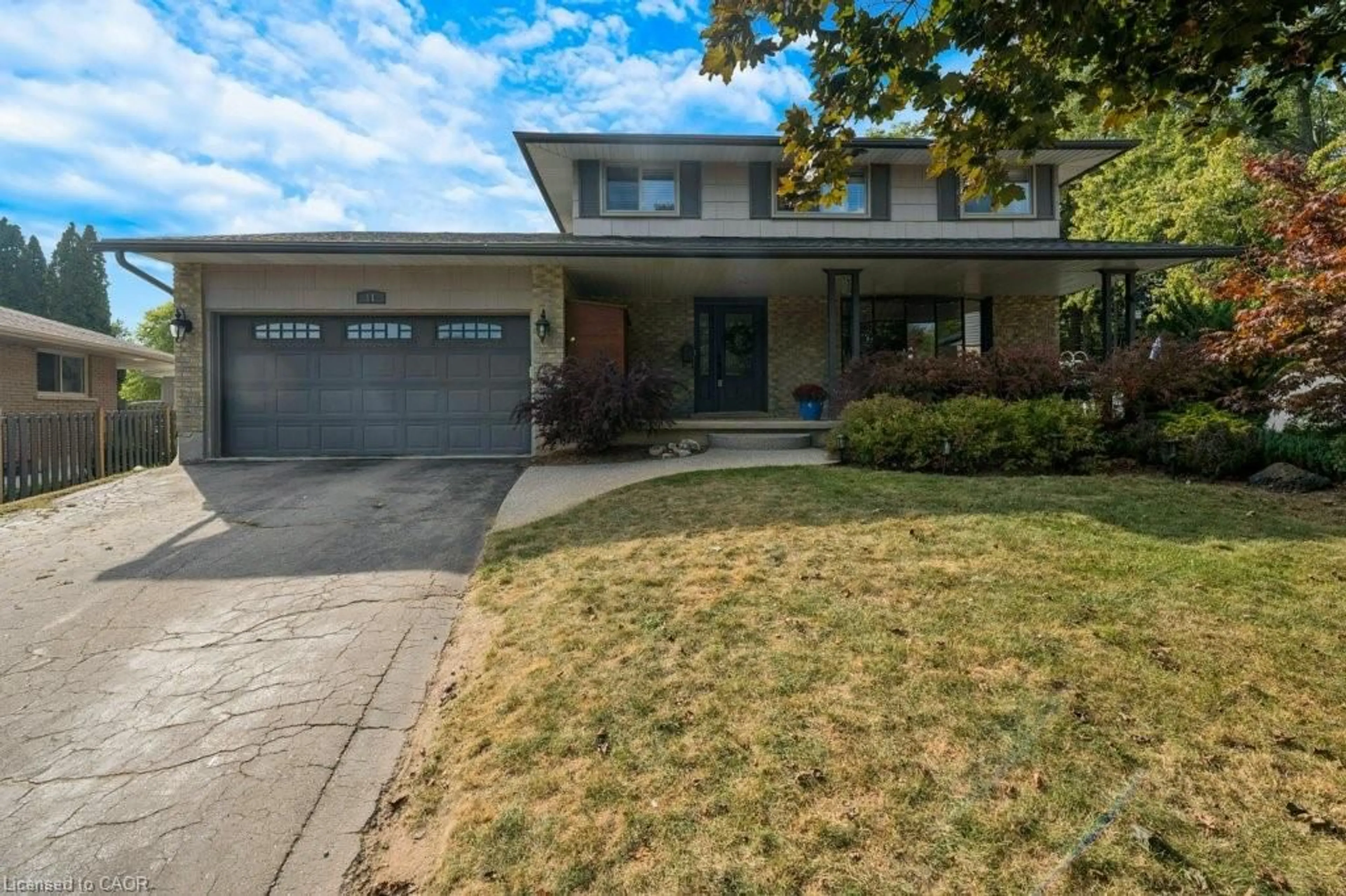 Unknown for 11 Pacific Crt, Cambridge Ontario N1S 3V3
