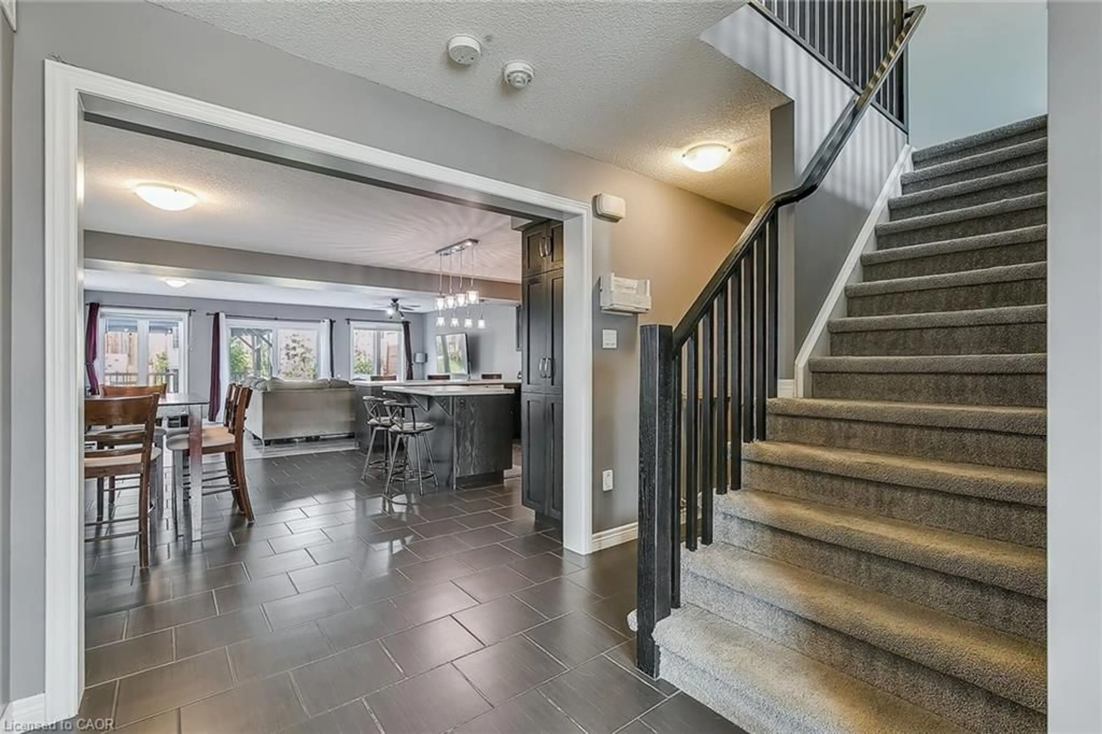 Indoor foyer for 24 Dudley Dr, Guelph Ontario N1G 0E6